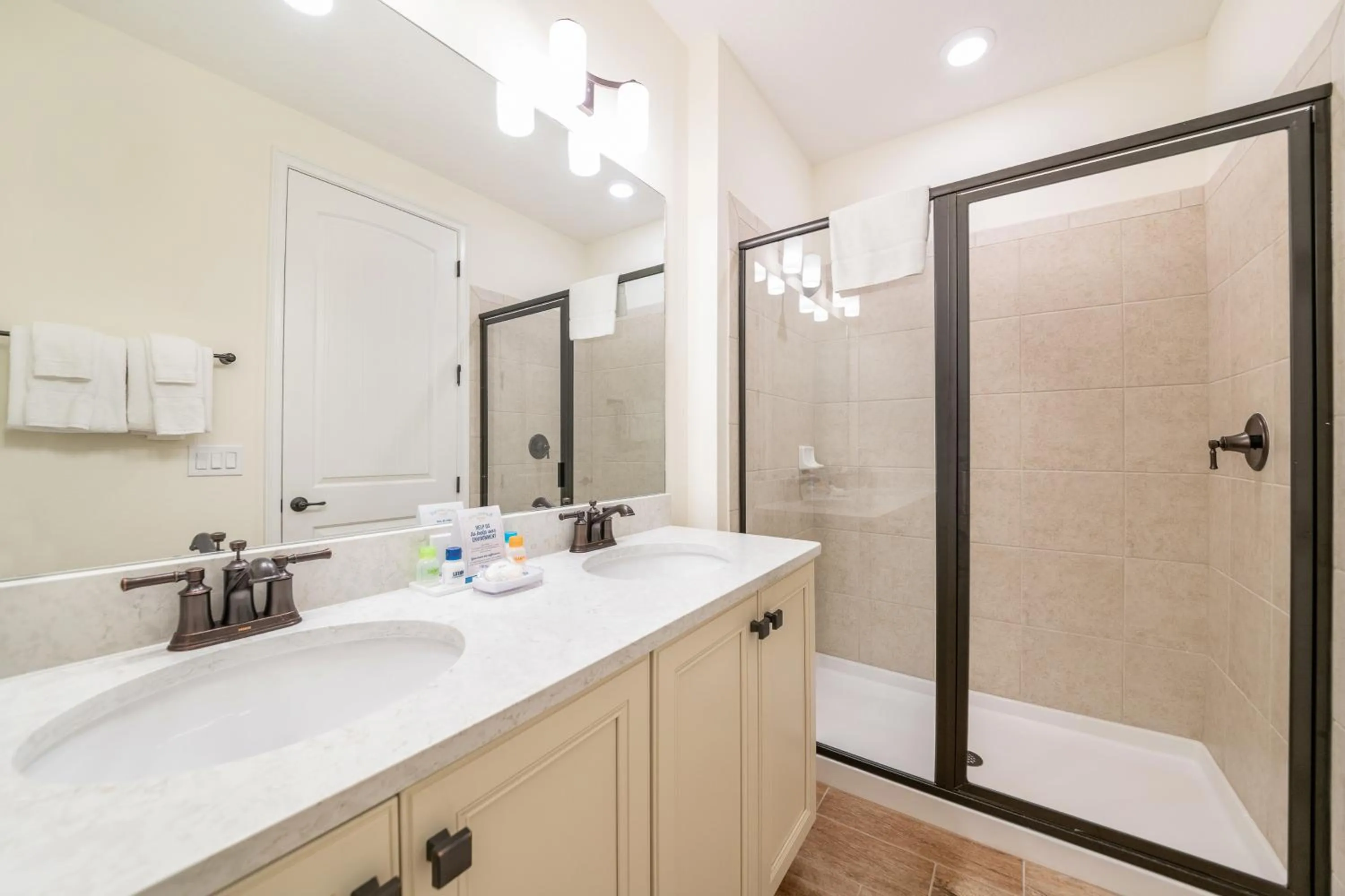 Bathroom in Margaritaville Cottages Orlando by Rentyl with H2O Waterpark