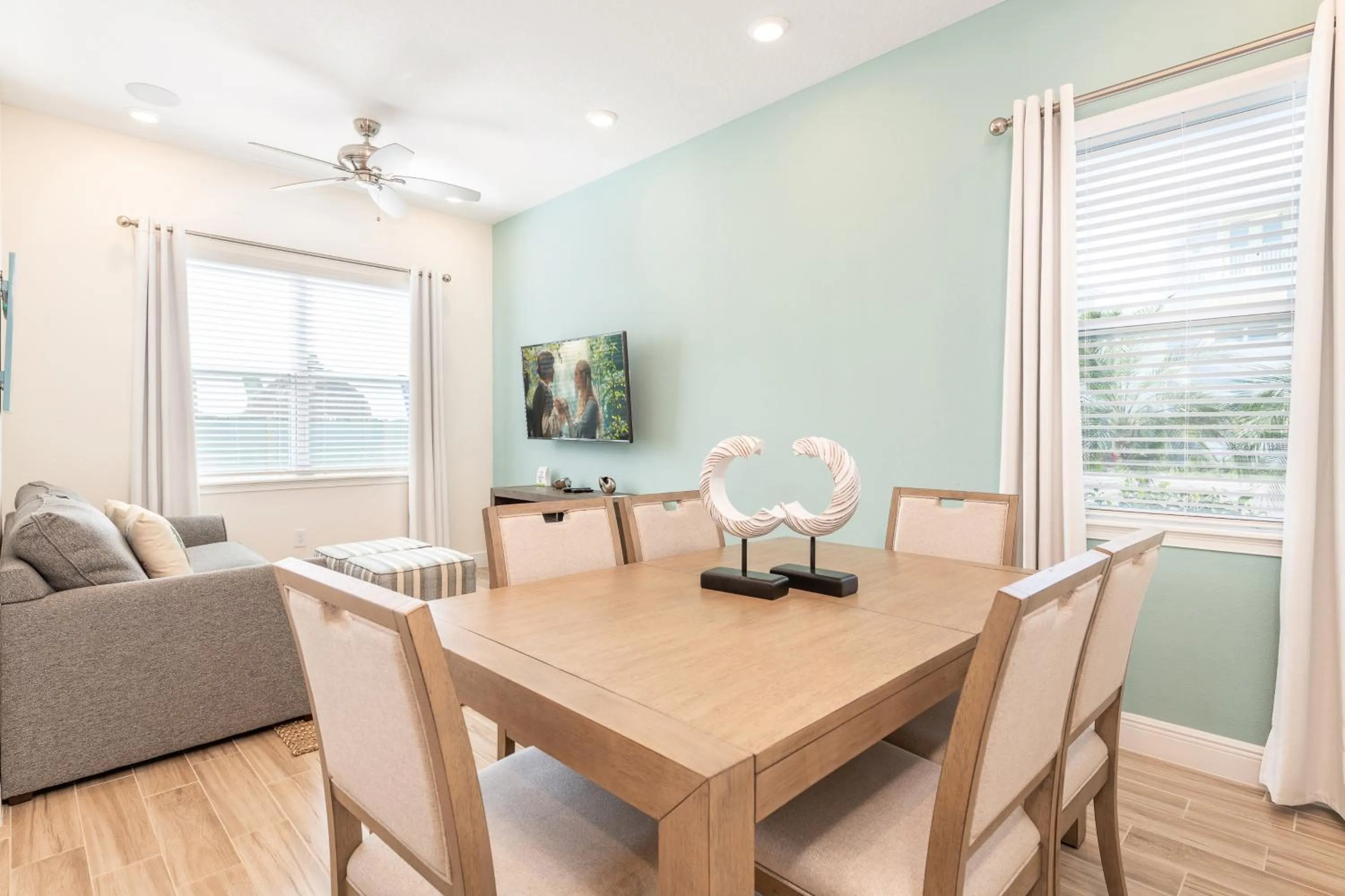 Seating area in Margaritaville Cottages Orlando by Rentyl with H2O Waterpark