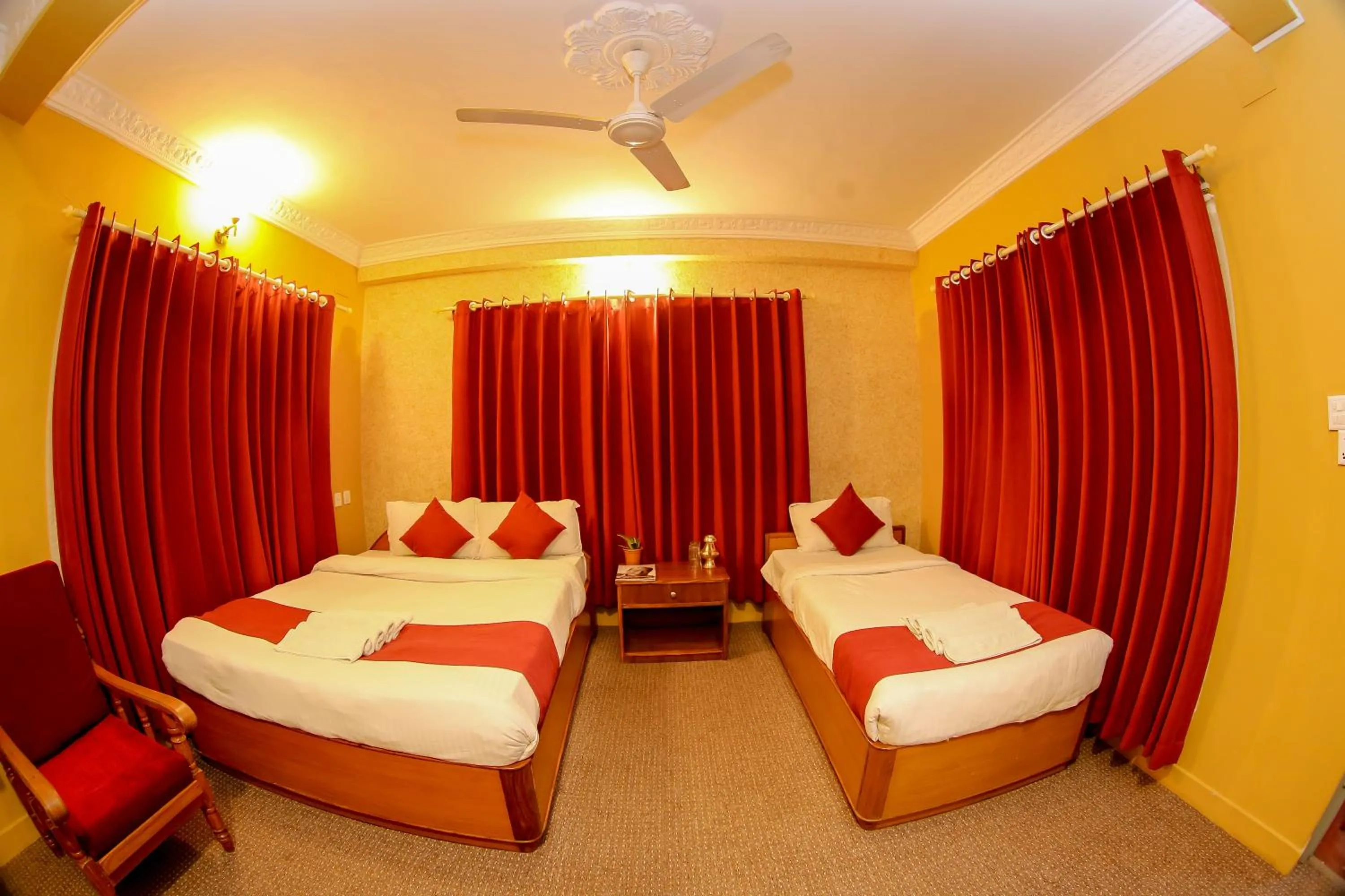 Deluxe Triple Room in Gaurishankar Backpackers hostel