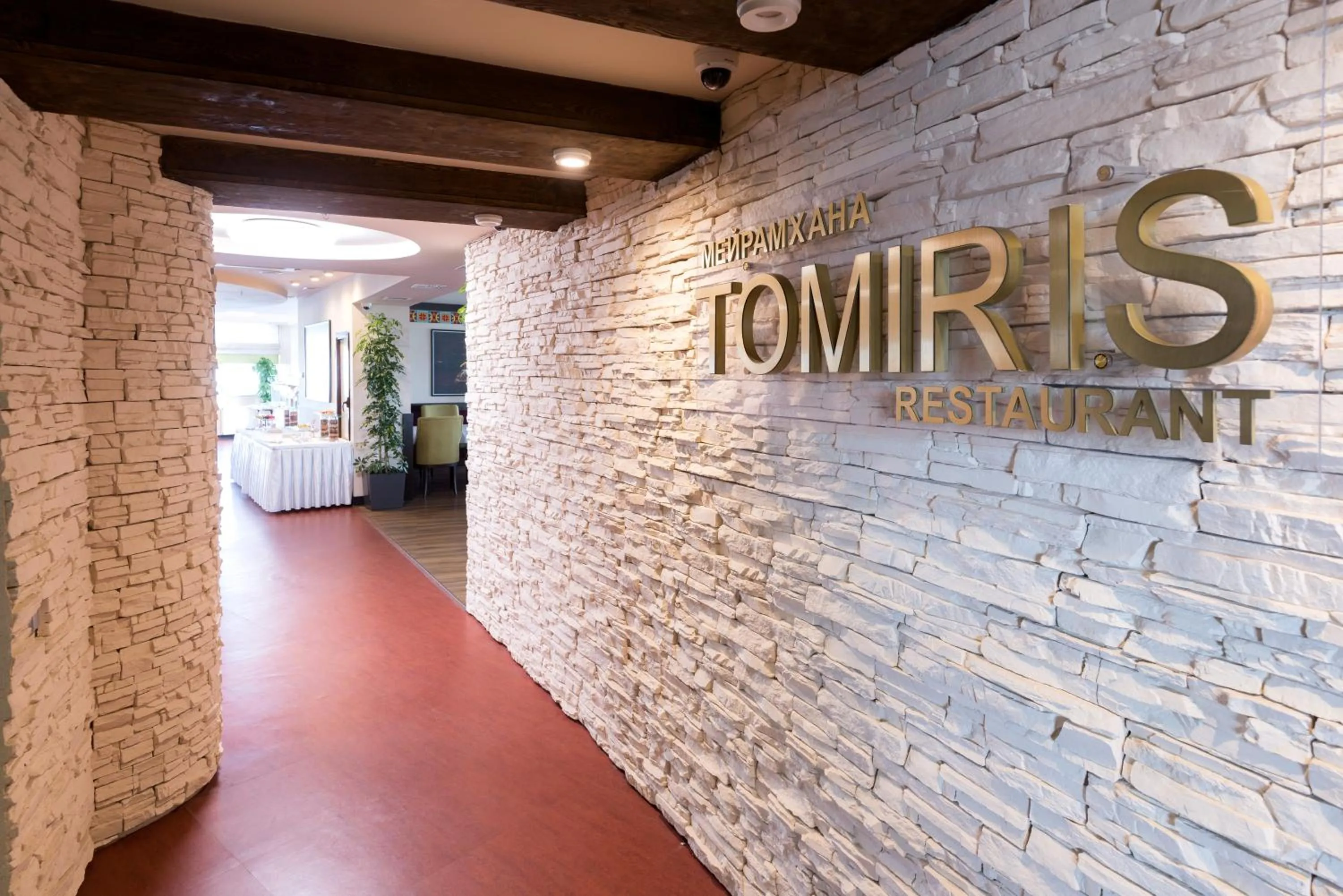 Restaurant/places to eat in Hotel Duman