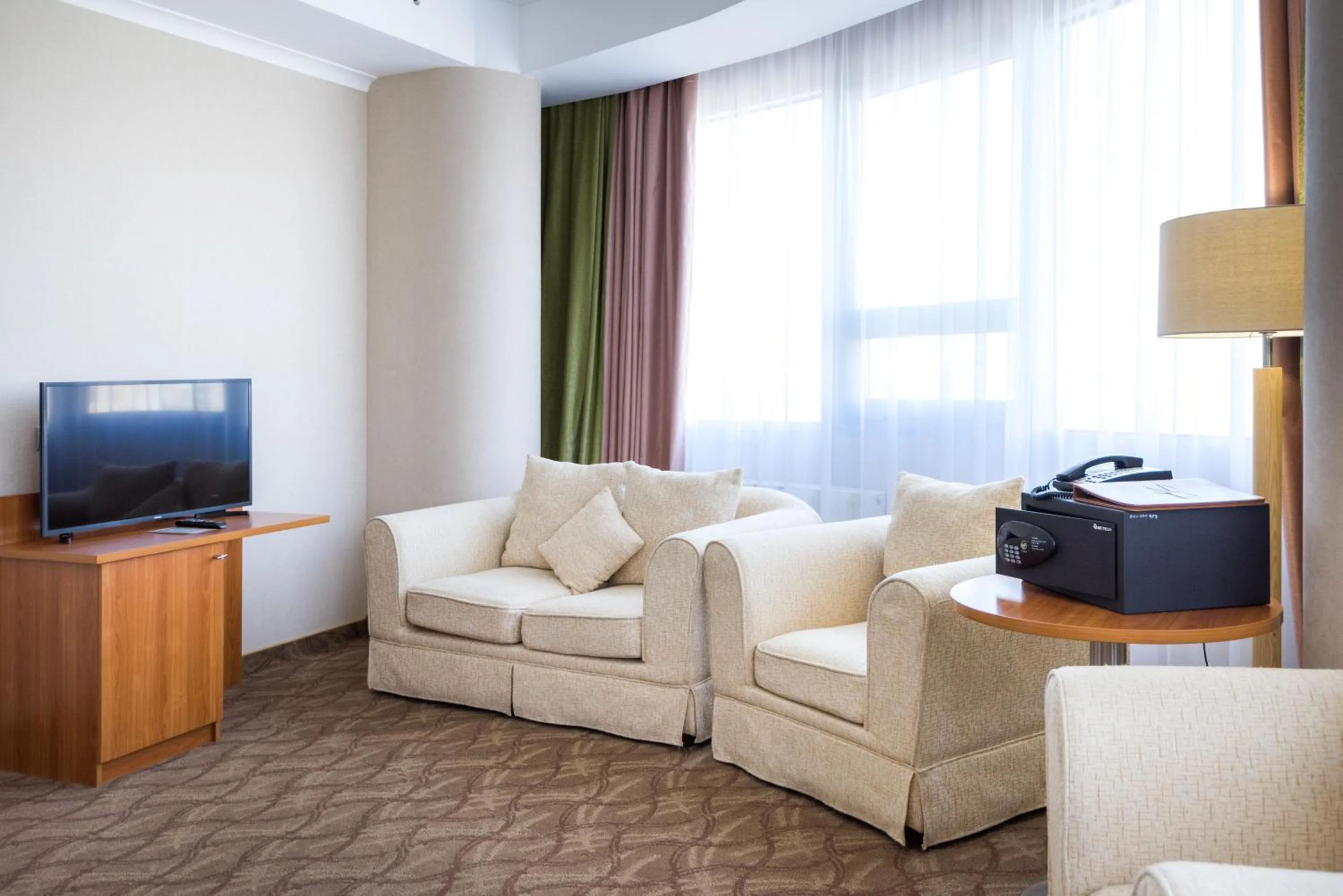 TV and multimedia in Hotel Duman
