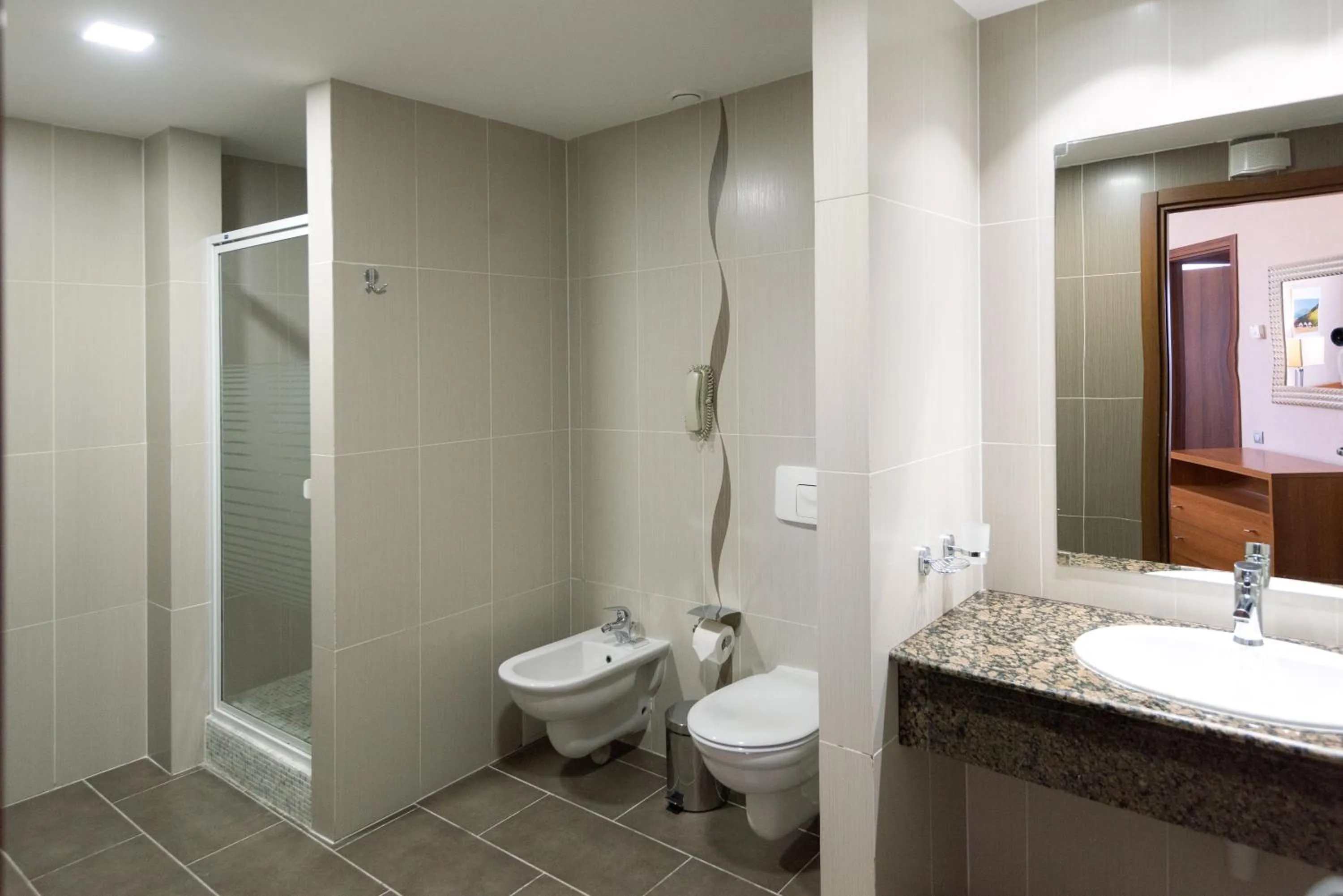 Toilet in Hotel Duman