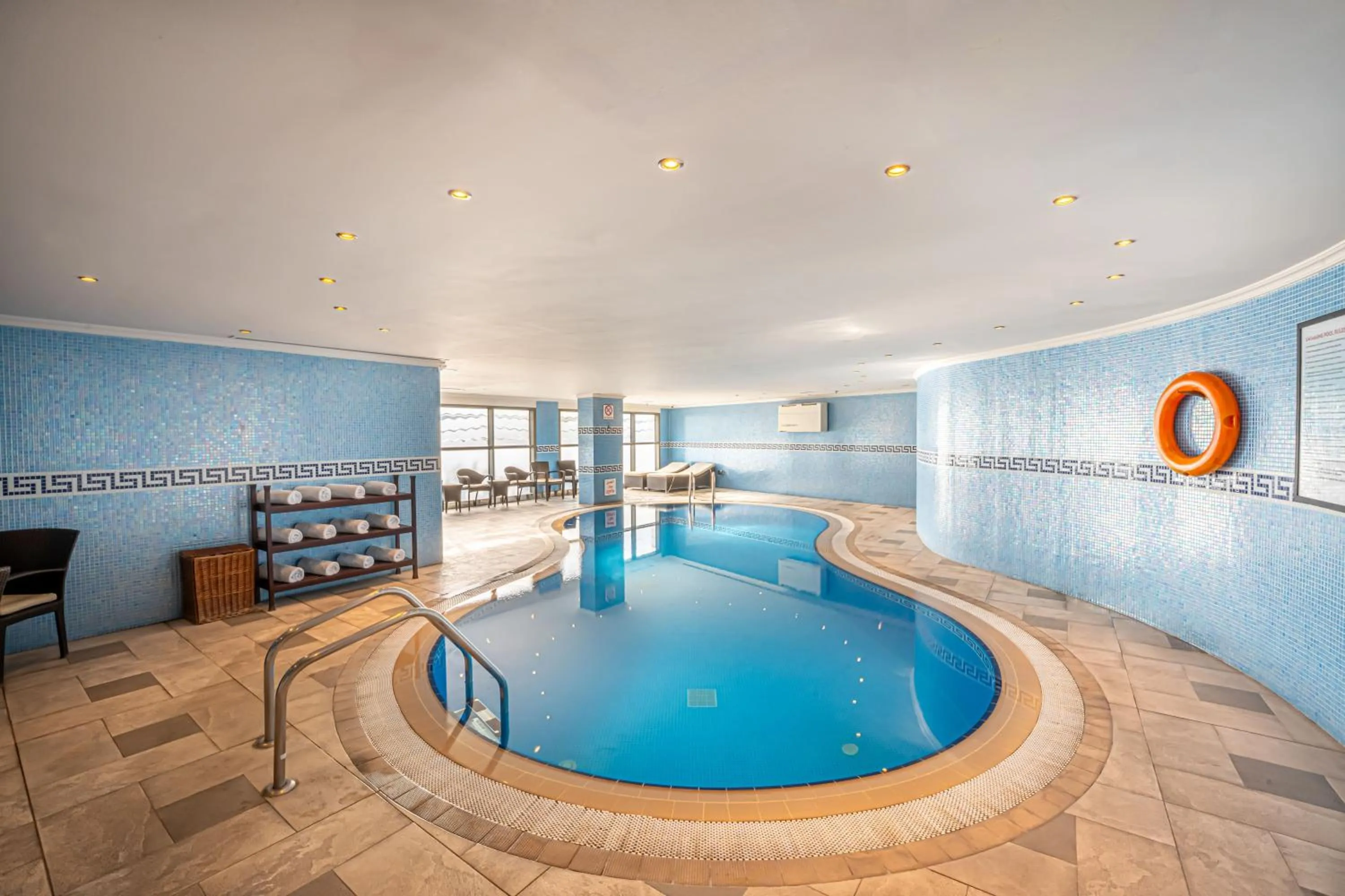 Swimming pool in Millennium Central Doha