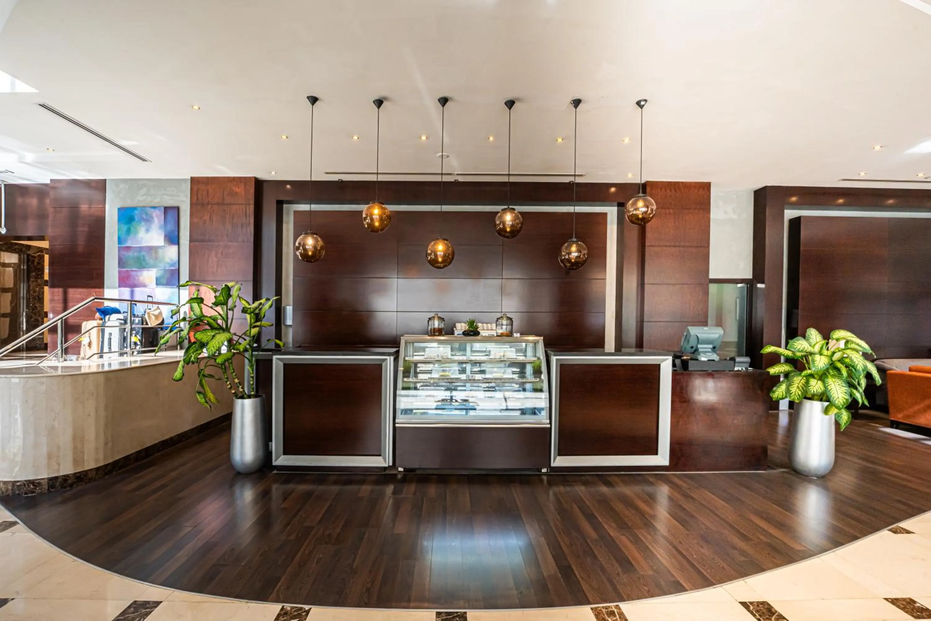 Restaurant/places to eat in Millennium Central Doha