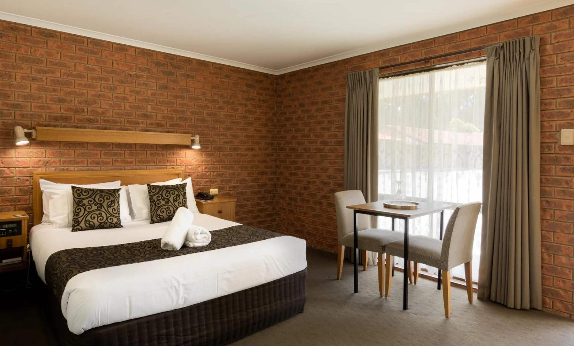 Bed in Advance Motel