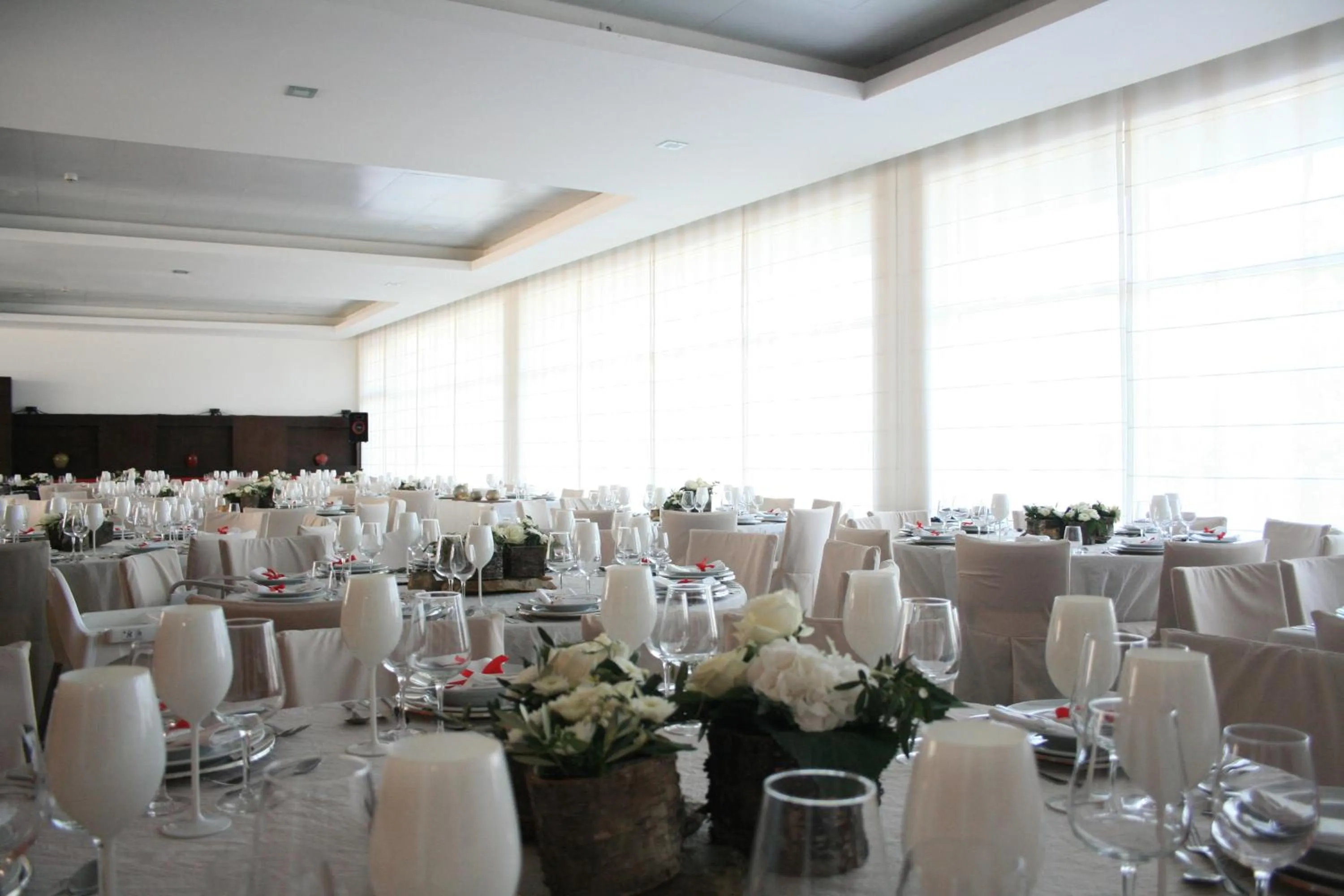 Restaurant/places to eat in BejaParque Hotel