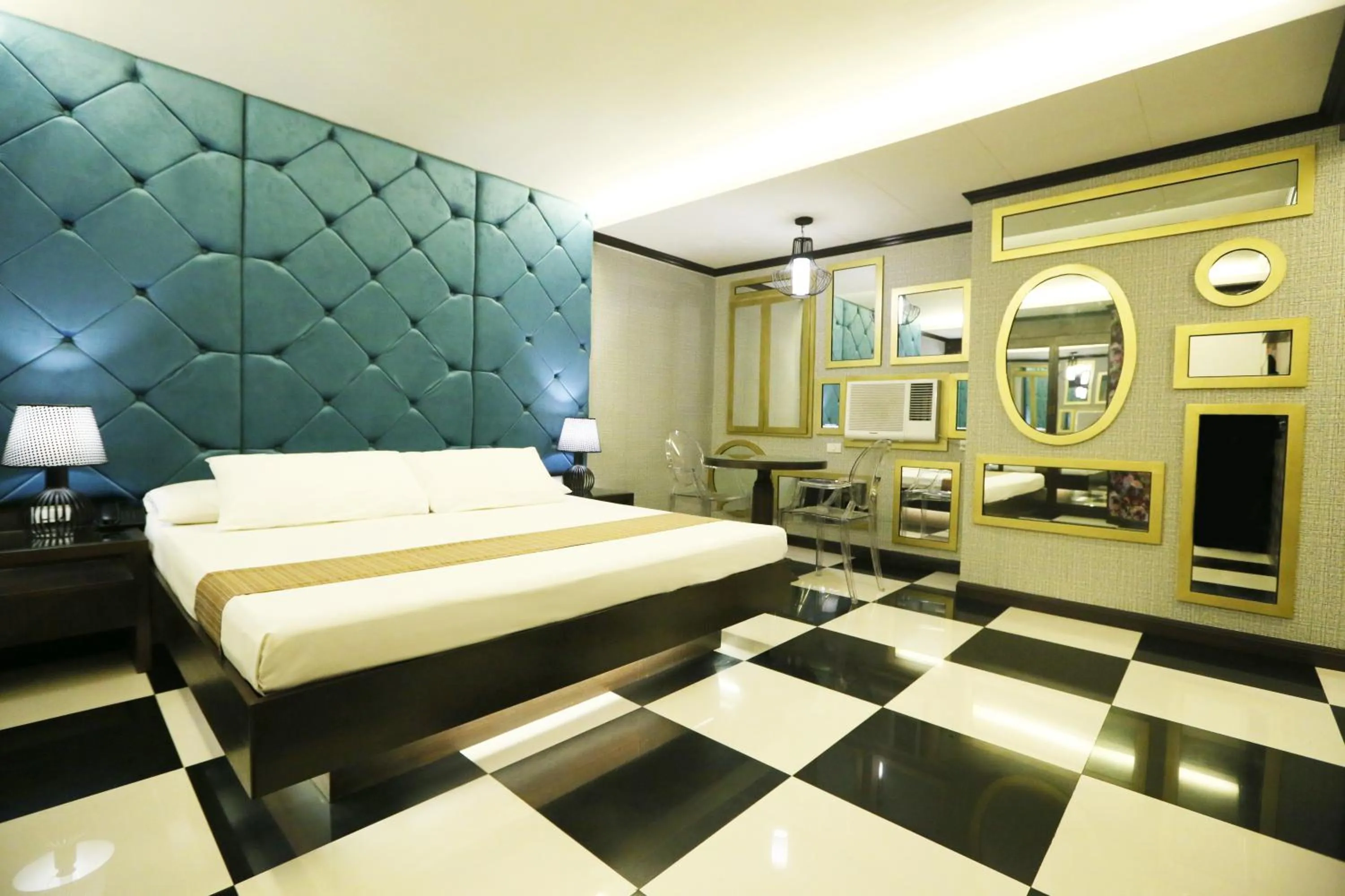 Bedroom, Bed in Hotel Ava Gil Puyat