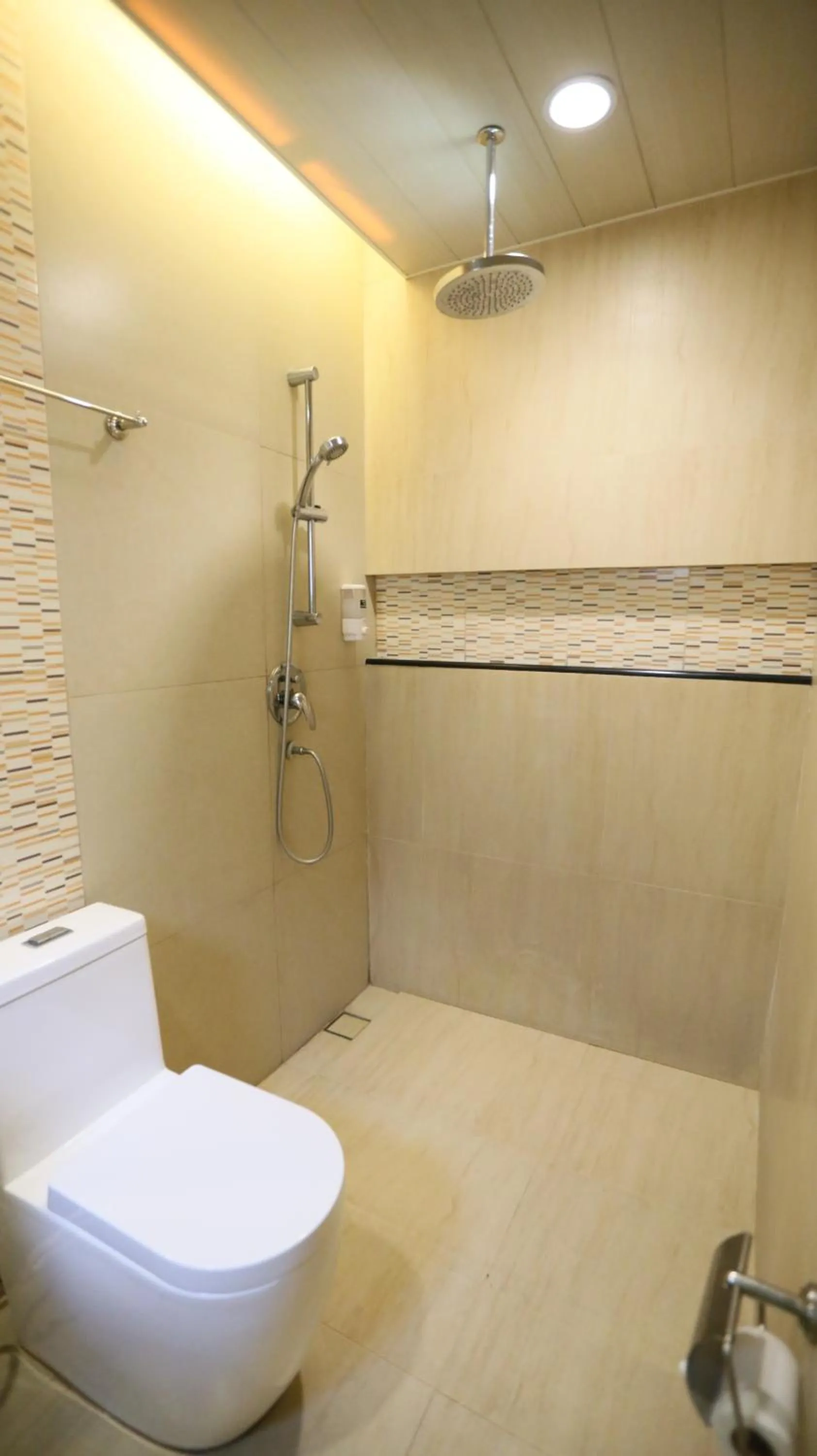 Bathroom in Hotel Ava Gil Puyat