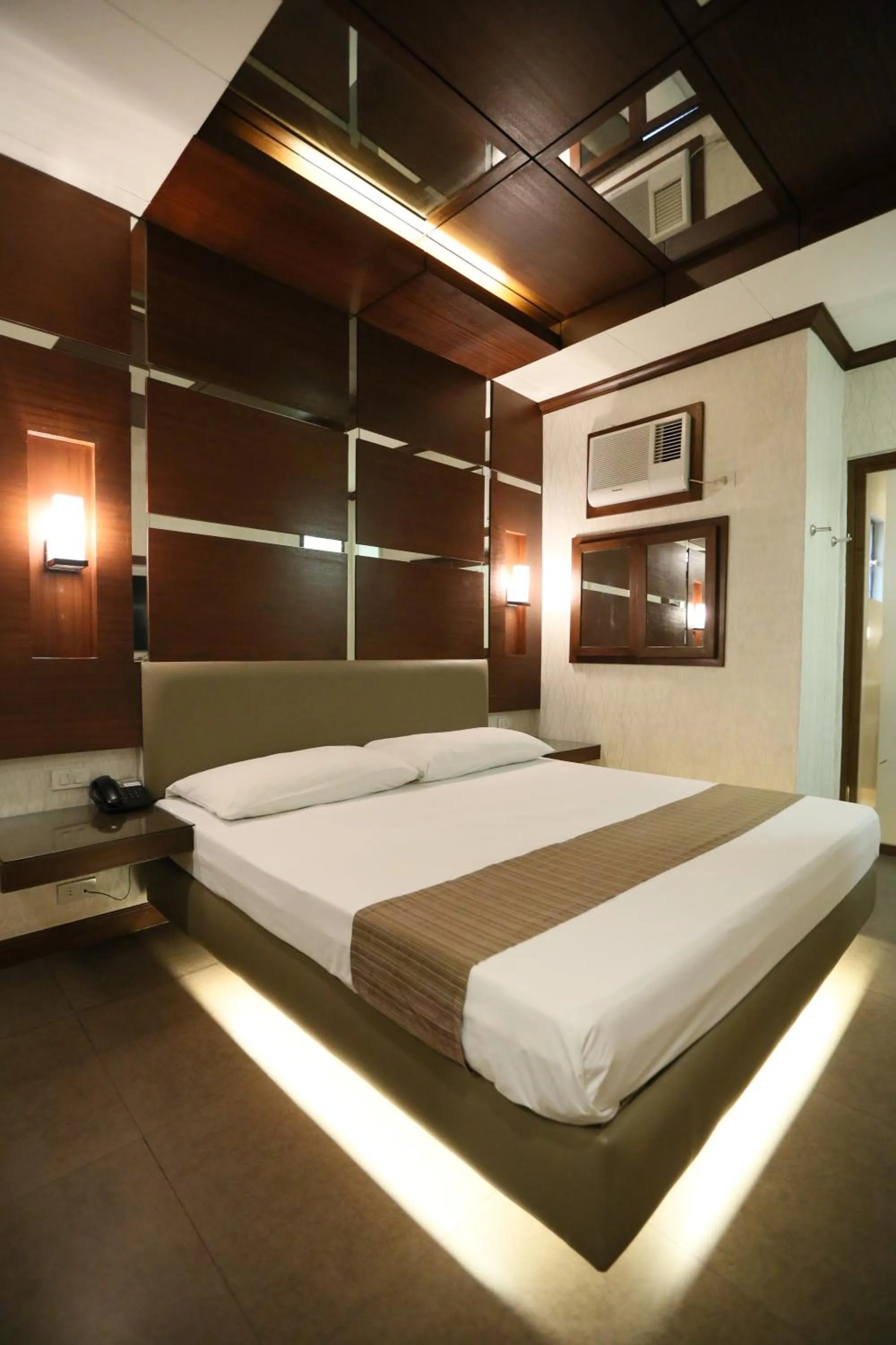 Bedroom, Bed in Hotel Ava Gil Puyat