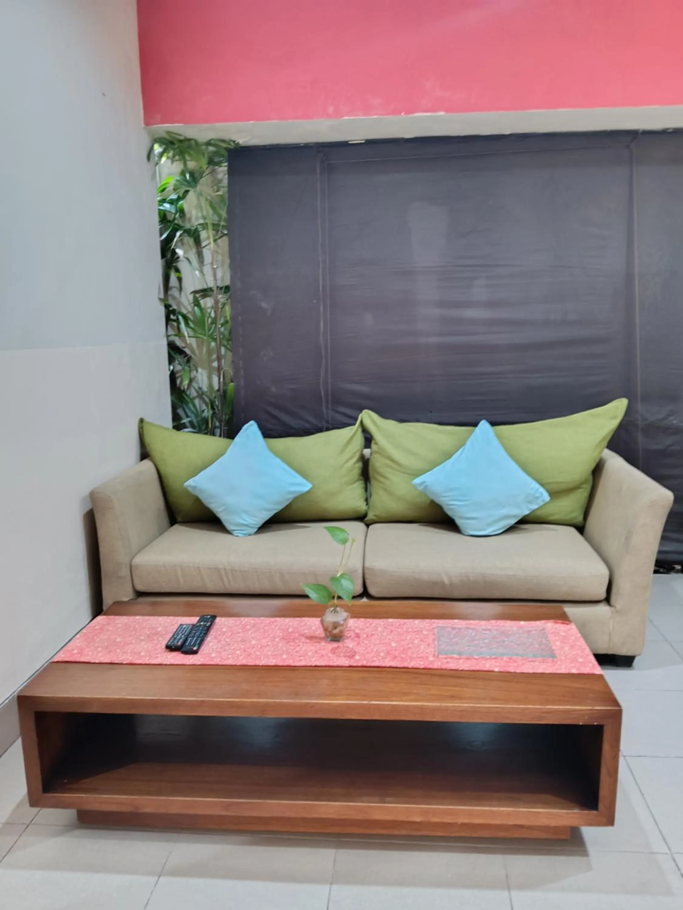 The Green Zhurga Suite Seminyak