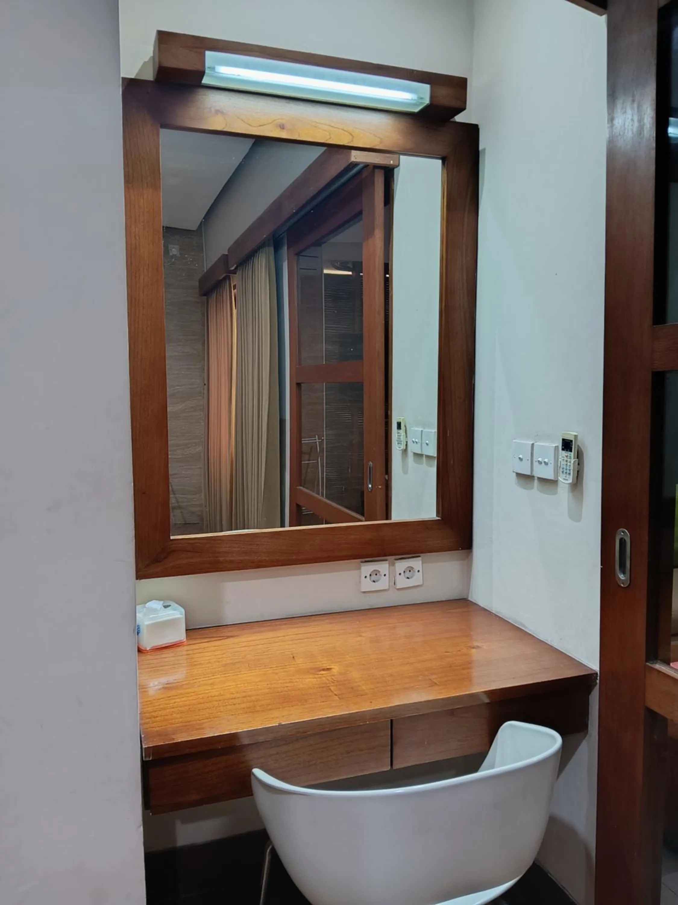 The Green Zhurga Suite Seminyak