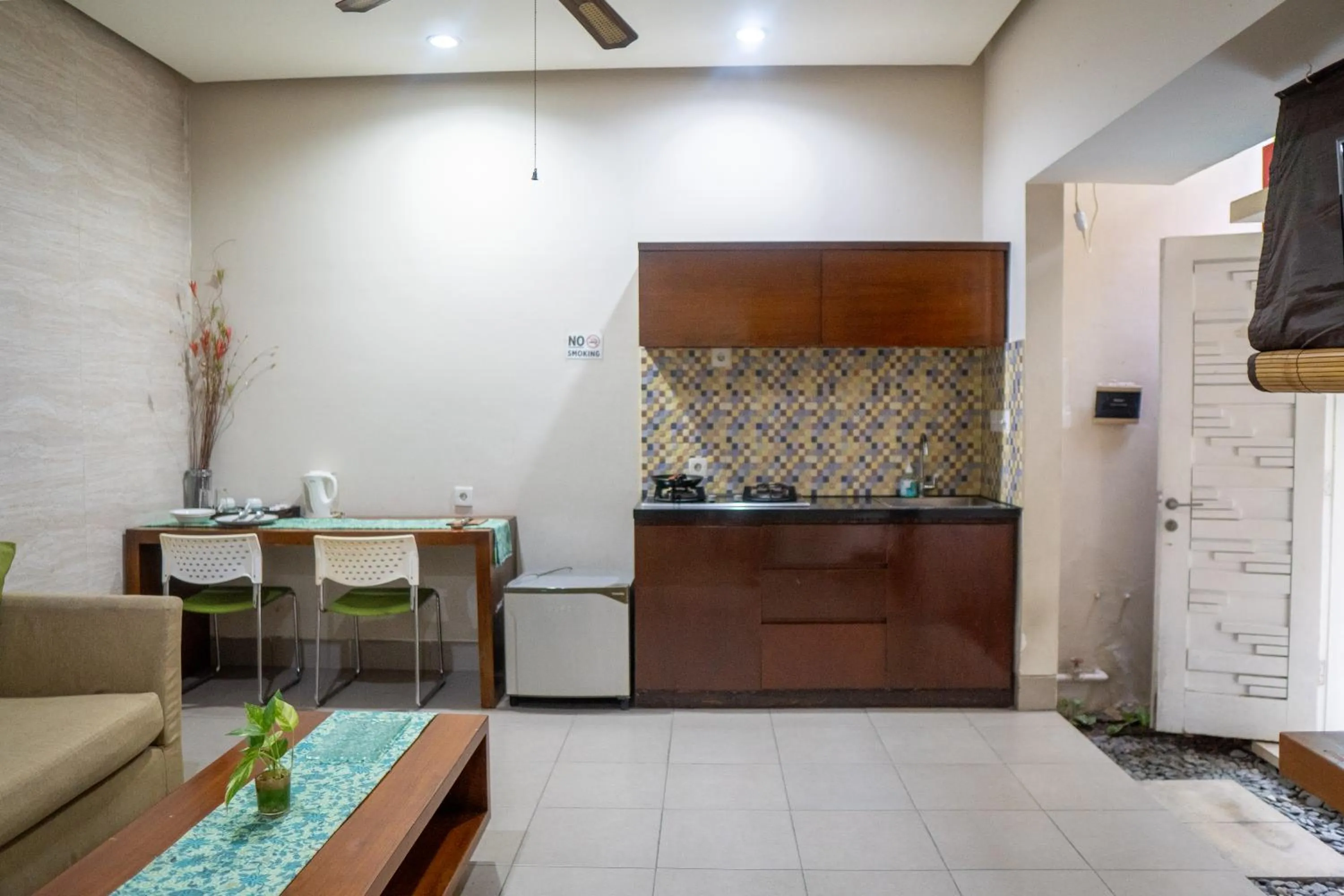 The Green Zhurga Suite Seminyak