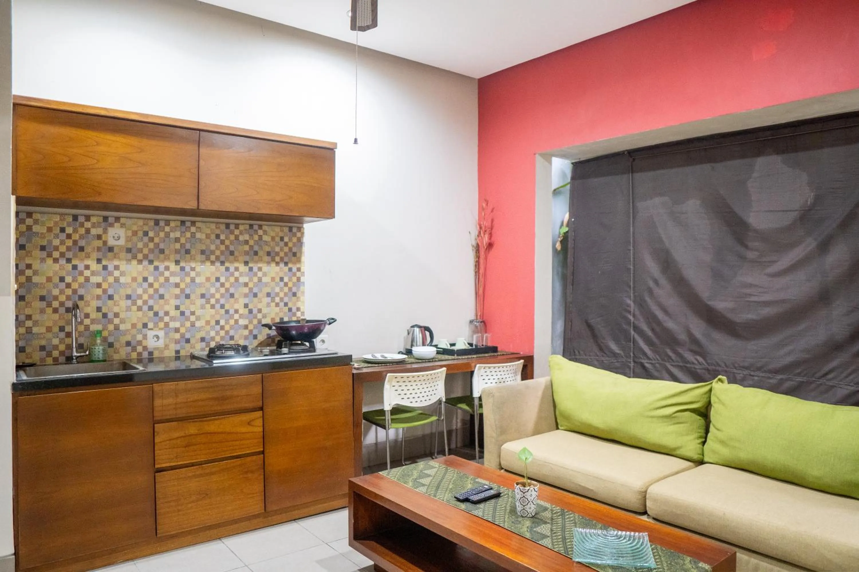 The Green Zhurga Suite Seminyak