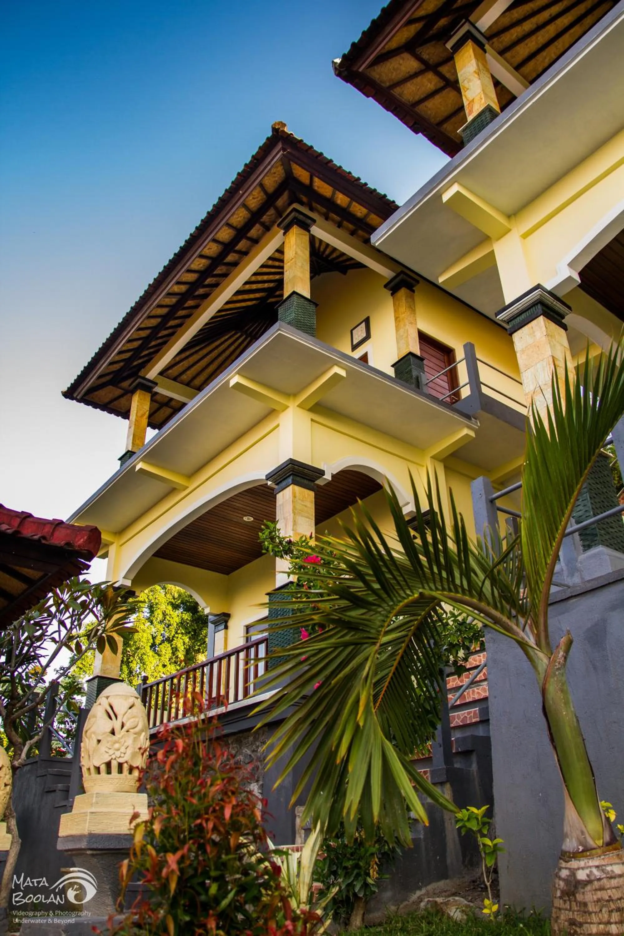 Property building in Beten Waru Bungalow and Restaurant