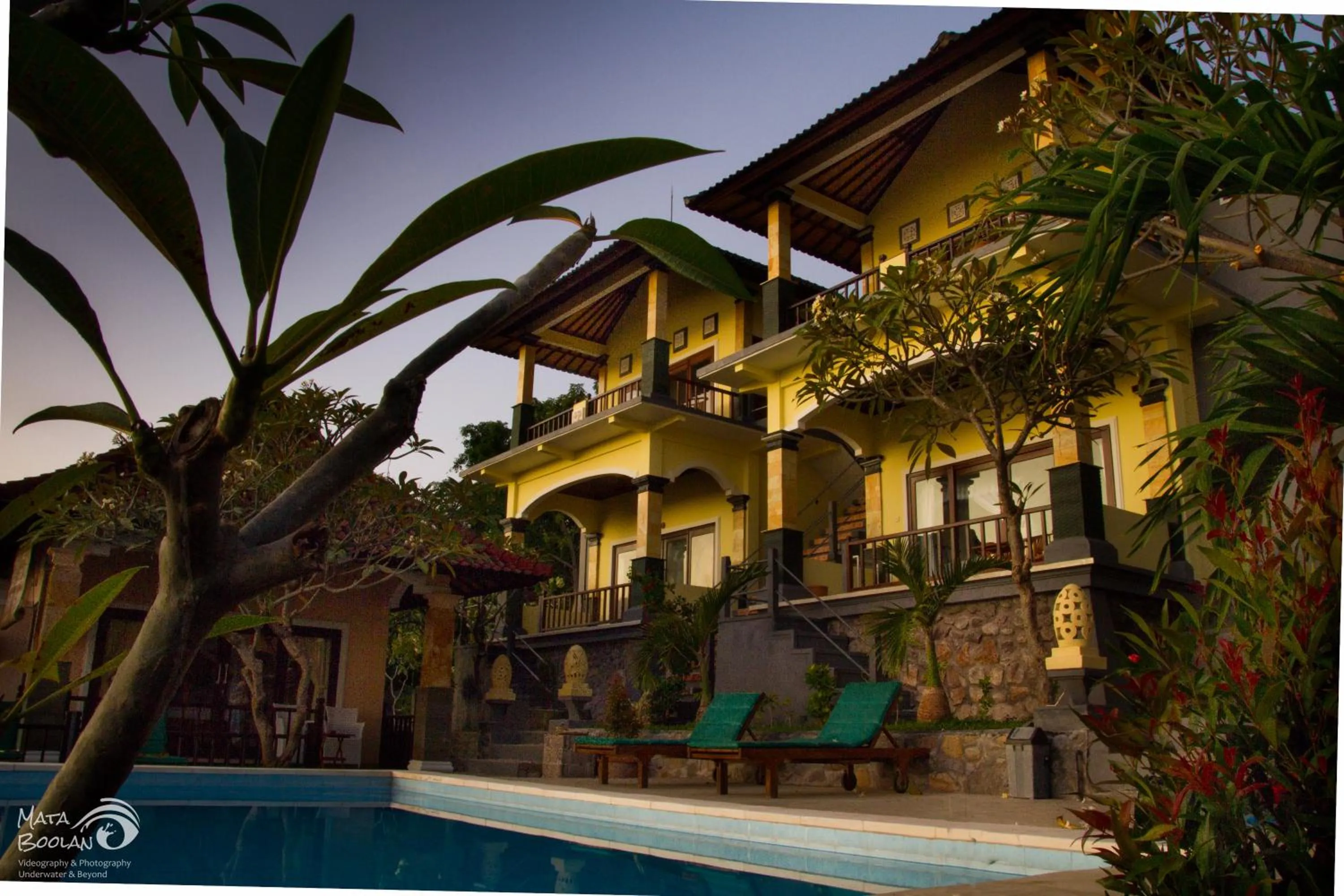 Property building in Beten Waru Bungalow and Restaurant