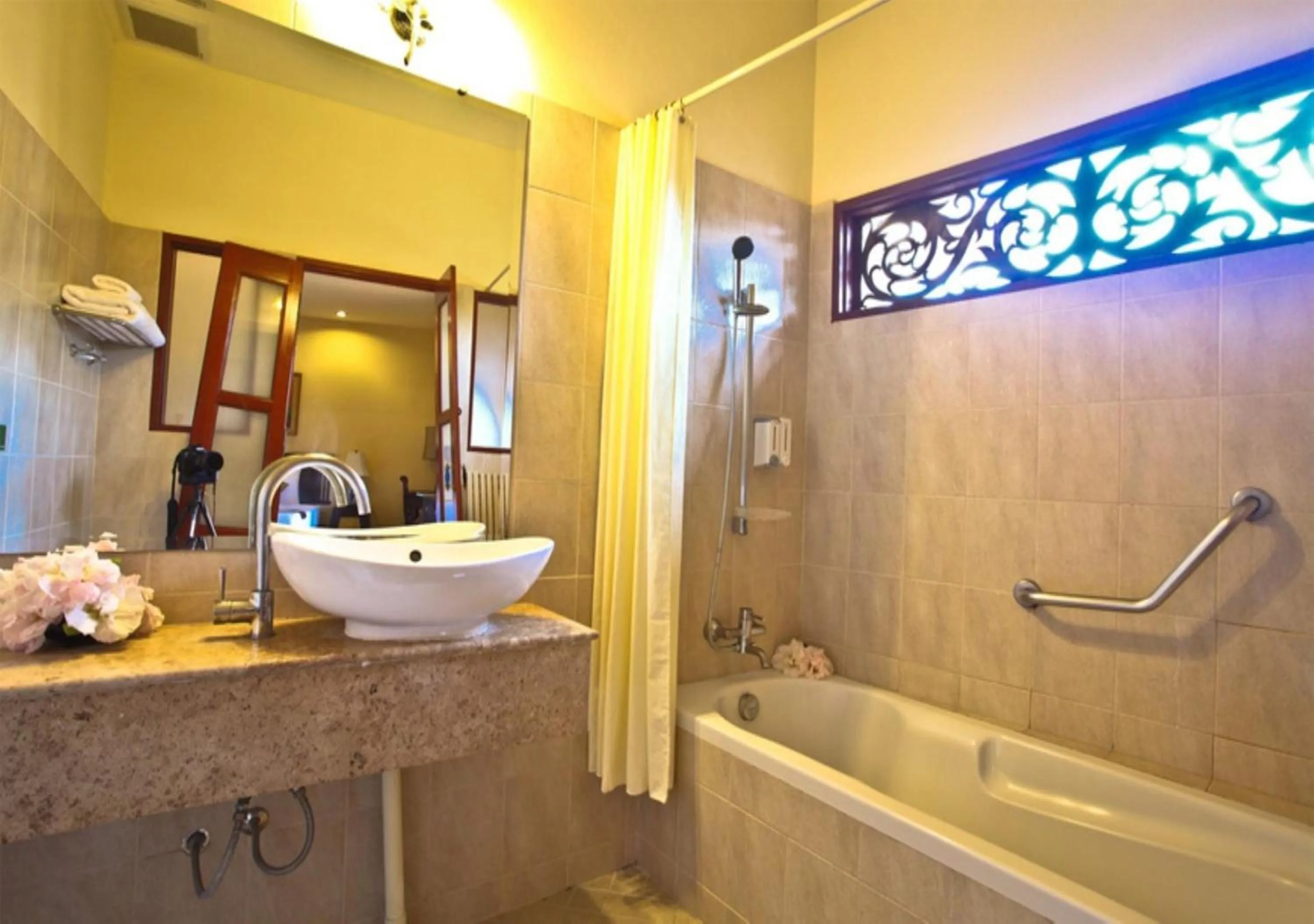 Bathroom in Phuwanalee Resort