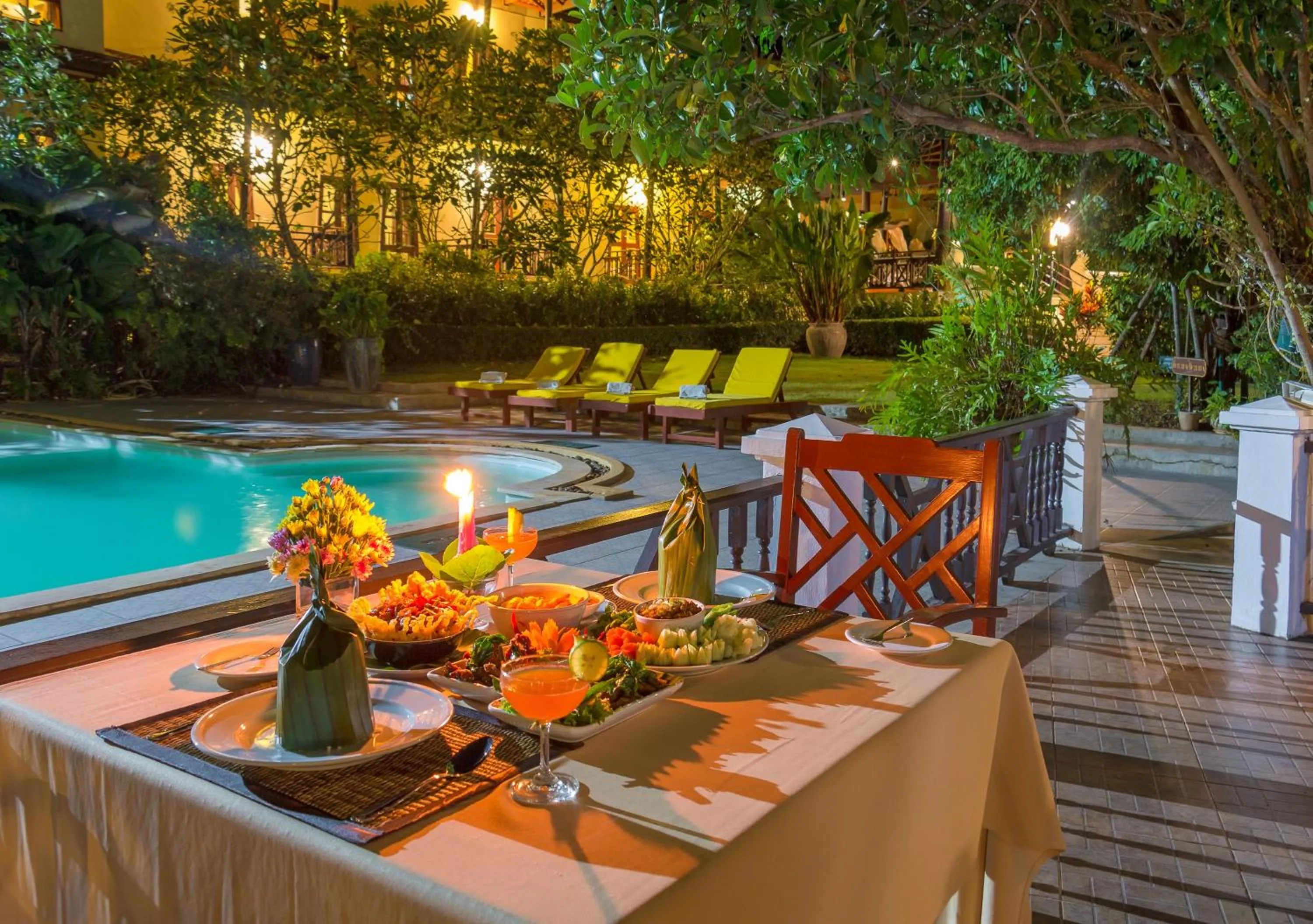 Food and drinks in Phuwanalee Resort