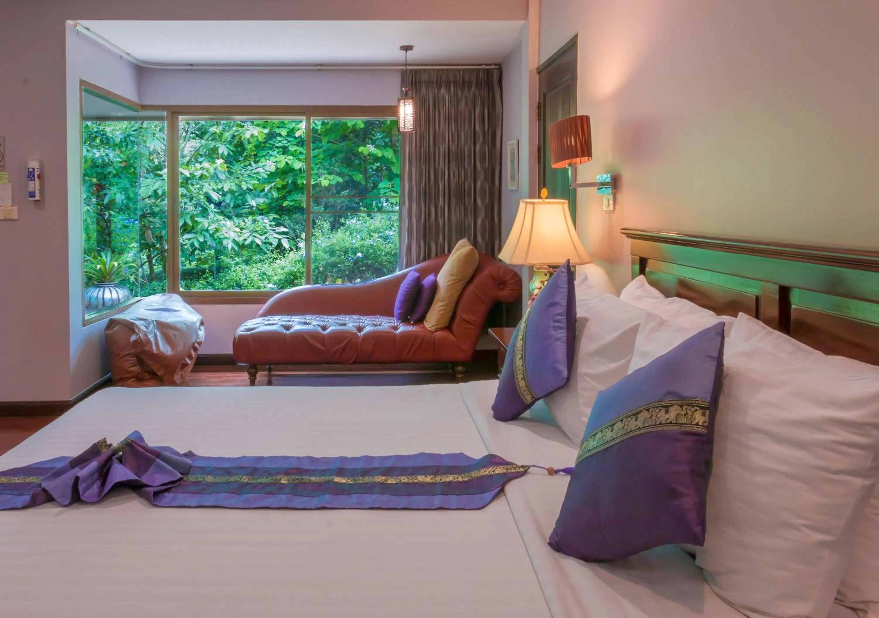 Seating area, Bed in Phuwanalee Resort