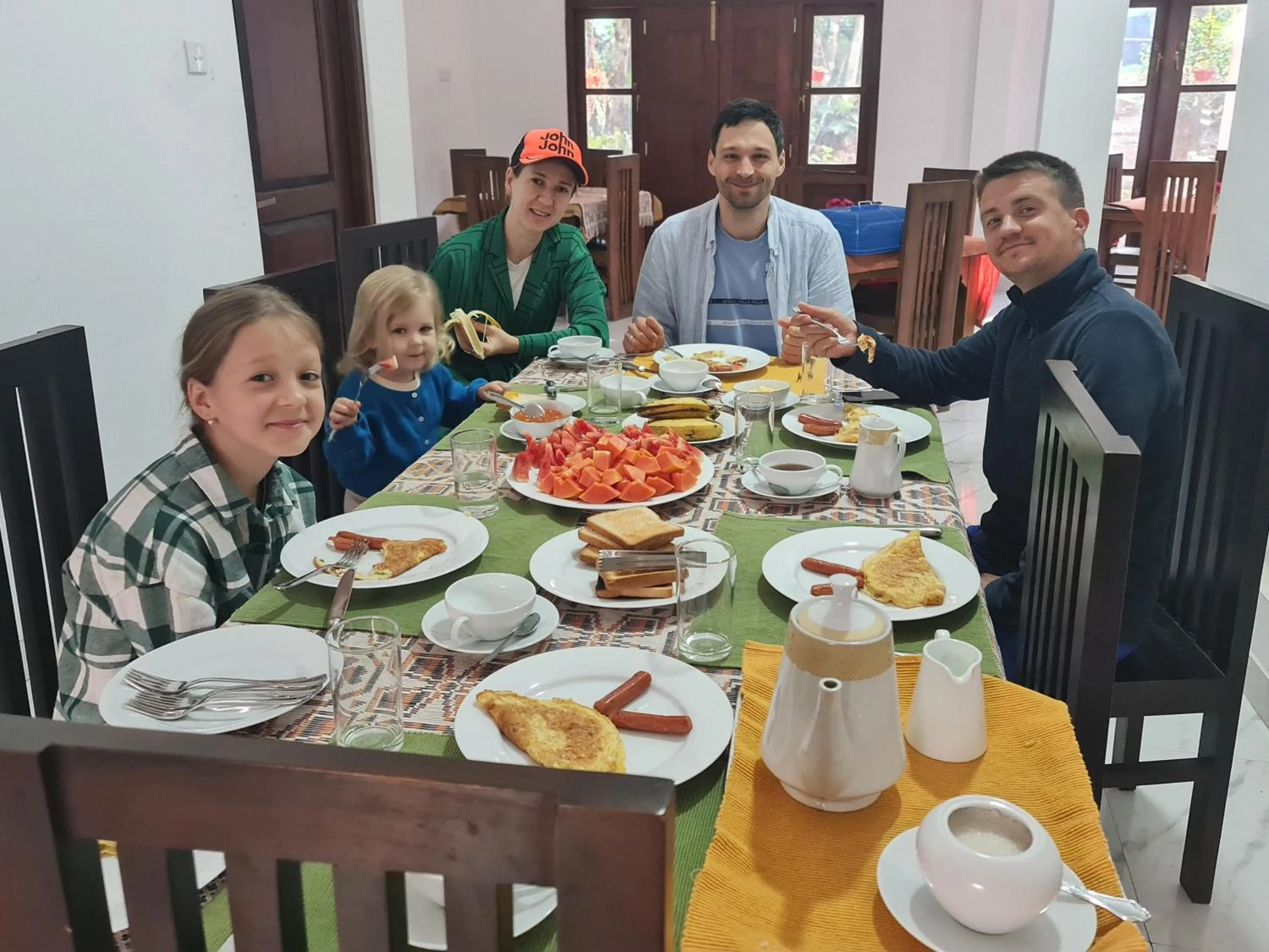 Restaurant/places to eat in Ella, Nine Arch Holiday Resort