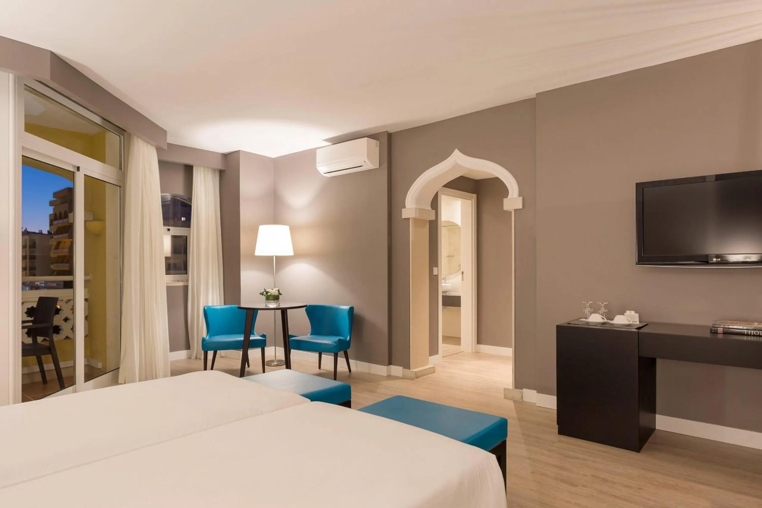 Bedroom, Bed in AP Oriental Beach - Adults Friendly