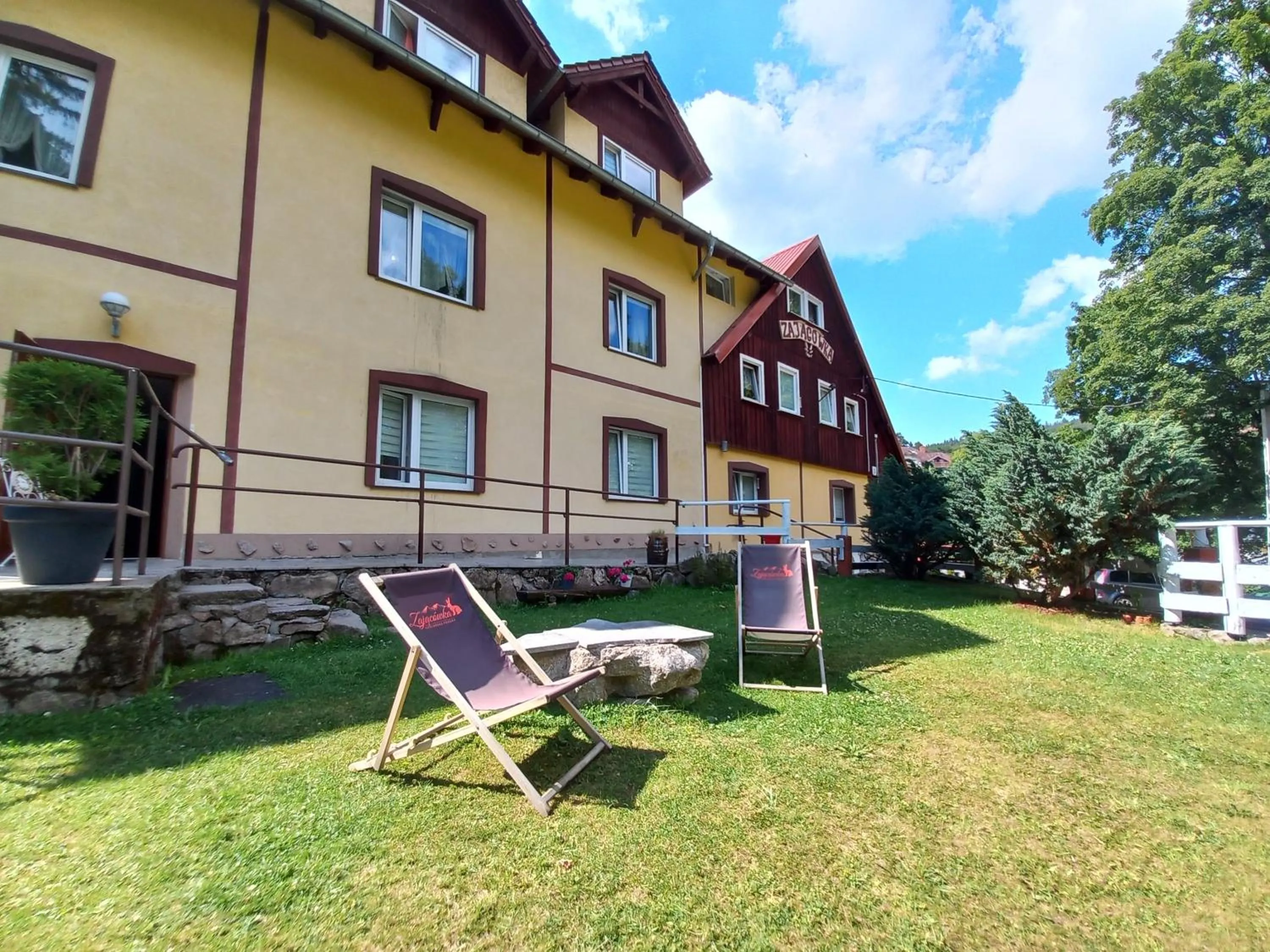 Garden in Harmont Montis- dawna Zającówka- IDEALNA lokalizacja - leśna enklawa w centrum miasta! Sauna, masaże, zabiegi spa!