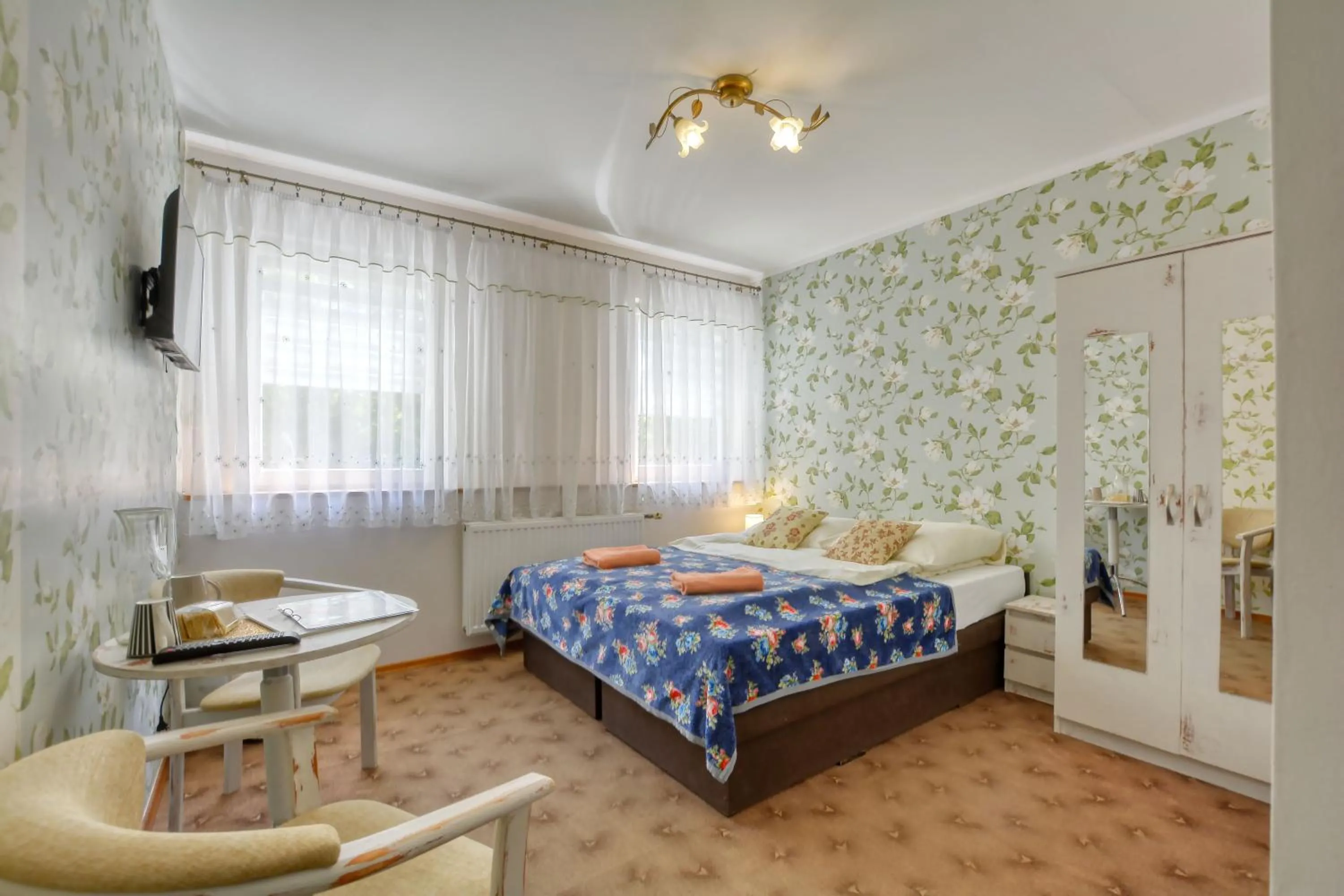 Bed in Harmont Montis- dawna Zającówka- IDEALNA lokalizacja - leśna enklawa w centrum miasta! Sauna, masaże, zabiegi spa!