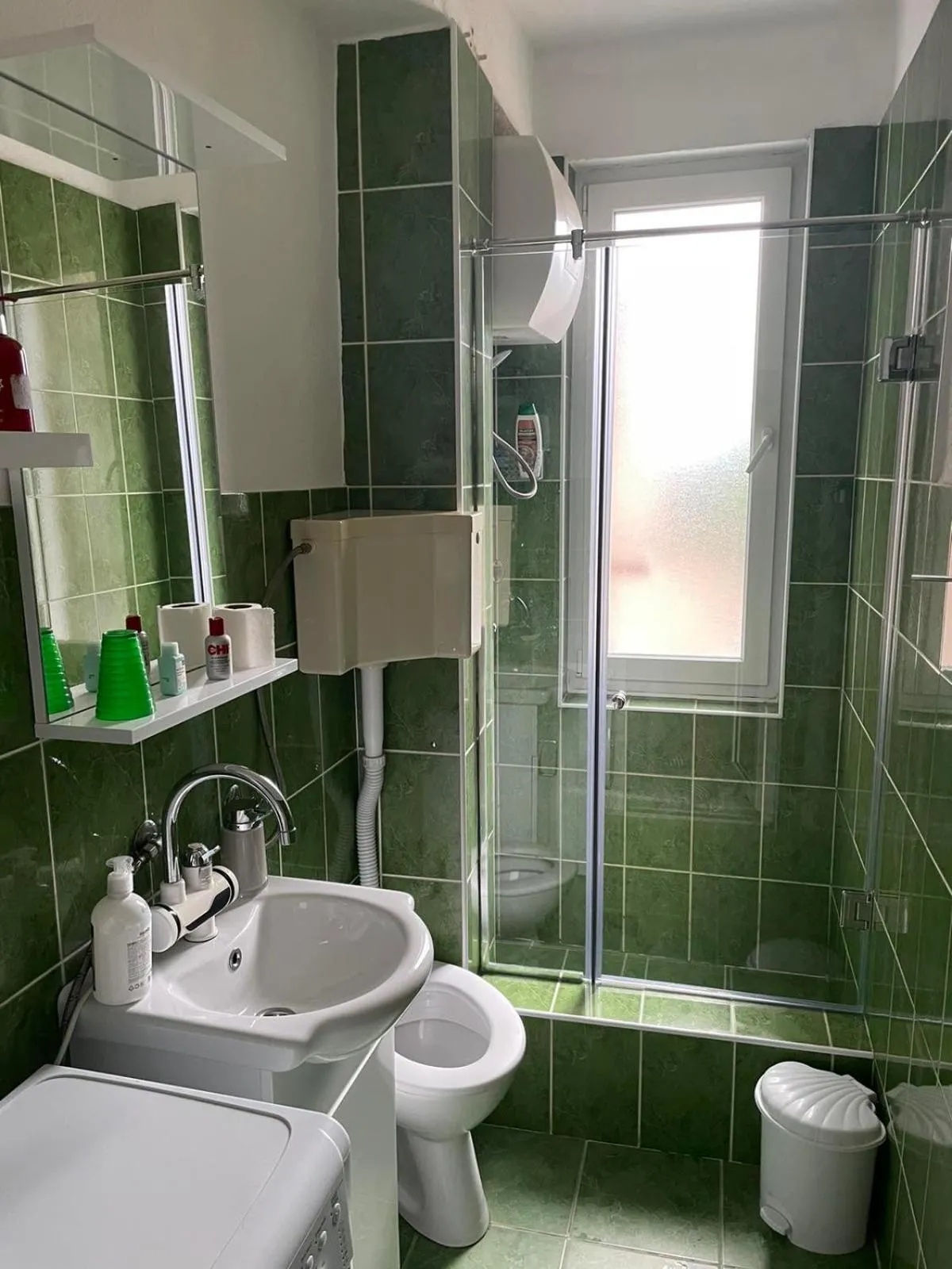 Shower in Colors Apartment Sarajevo