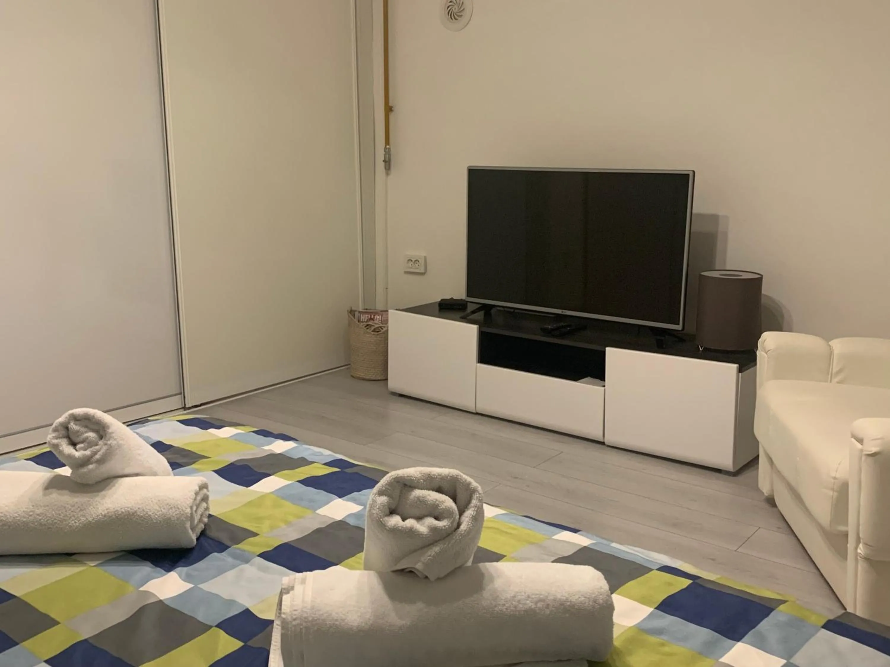TV and multimedia, Bed in Colors Apartment Sarajevo