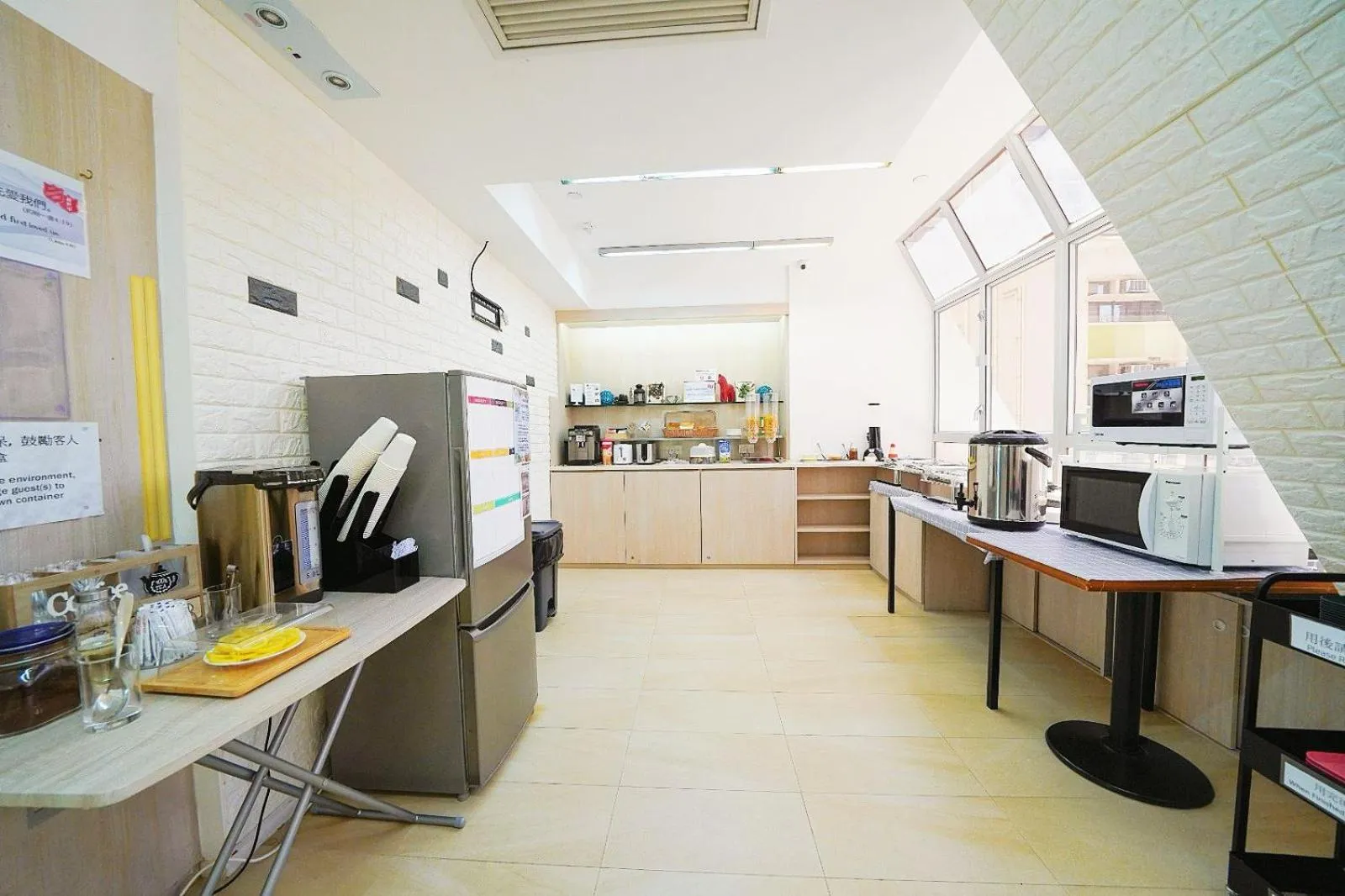 Breakfast in The Salvation Army - Booth Lodge