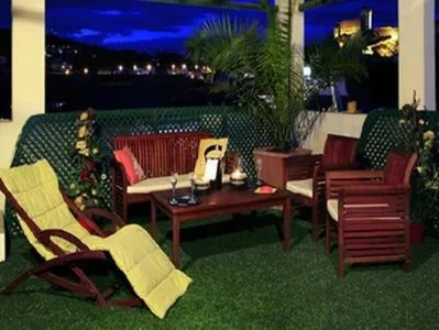 Night in Hôtel Stella