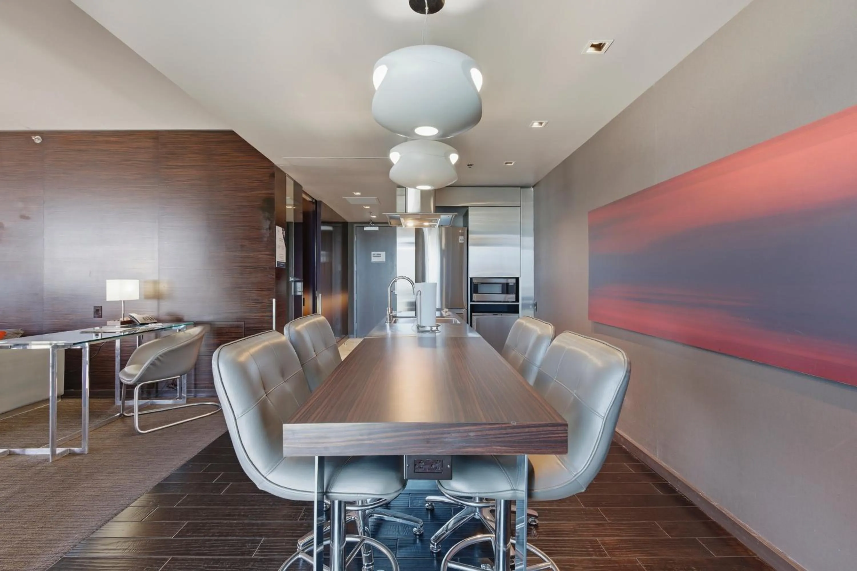 Dining area in StripViewSuites Two-Bedroom Conjoined Suite at Palms Place