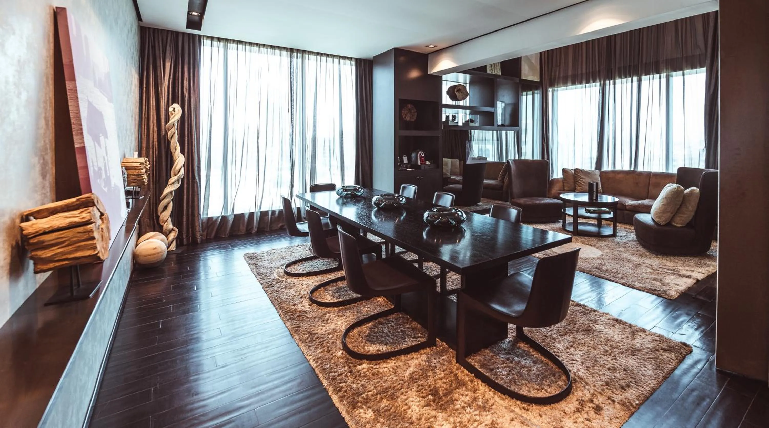 TV and multimedia in The Canvas Dubai - MGallery Hotel Collection