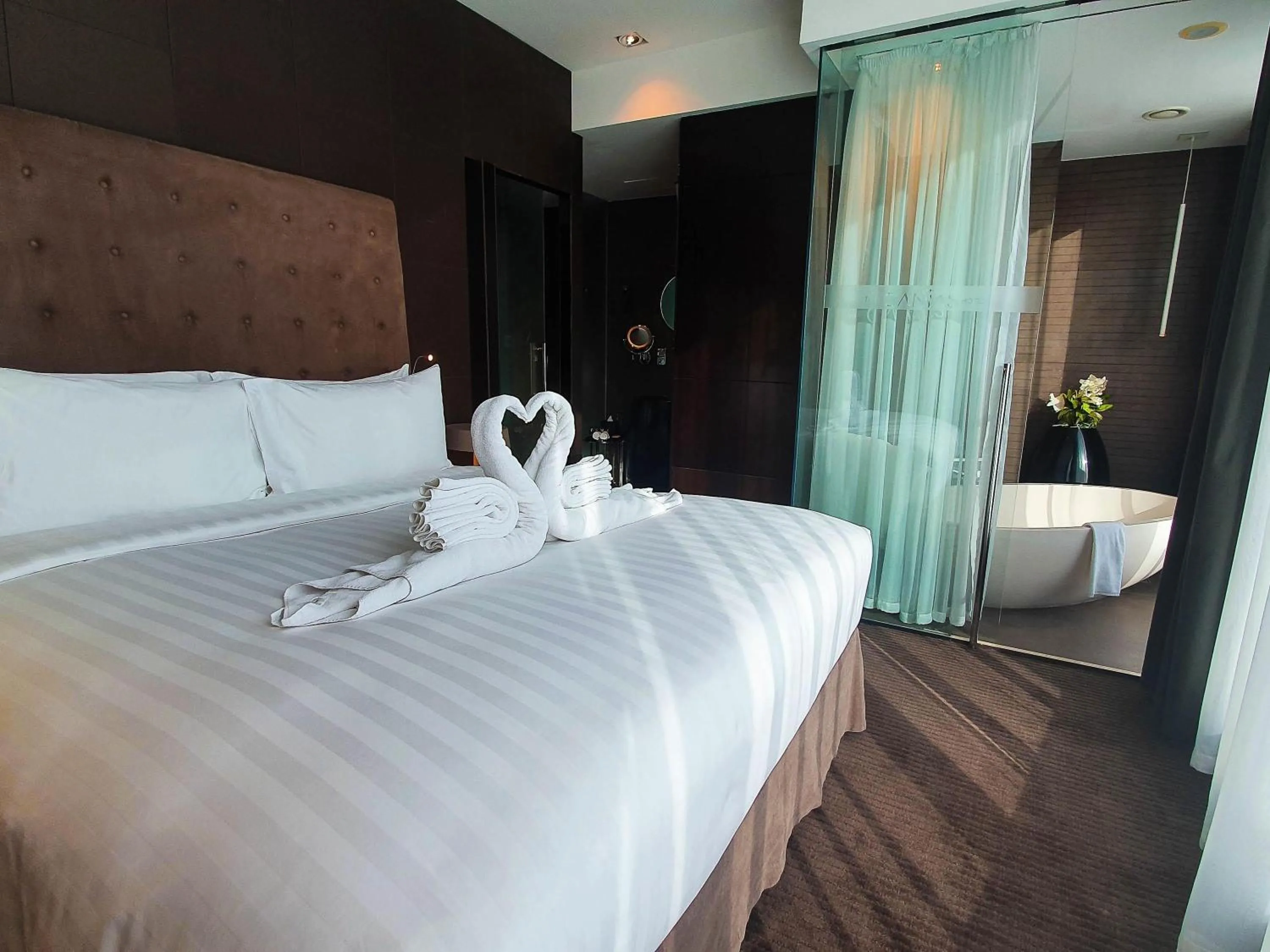 Photo of the whole room, Bed in The Canvas Dubai - MGallery Hotel Collection
