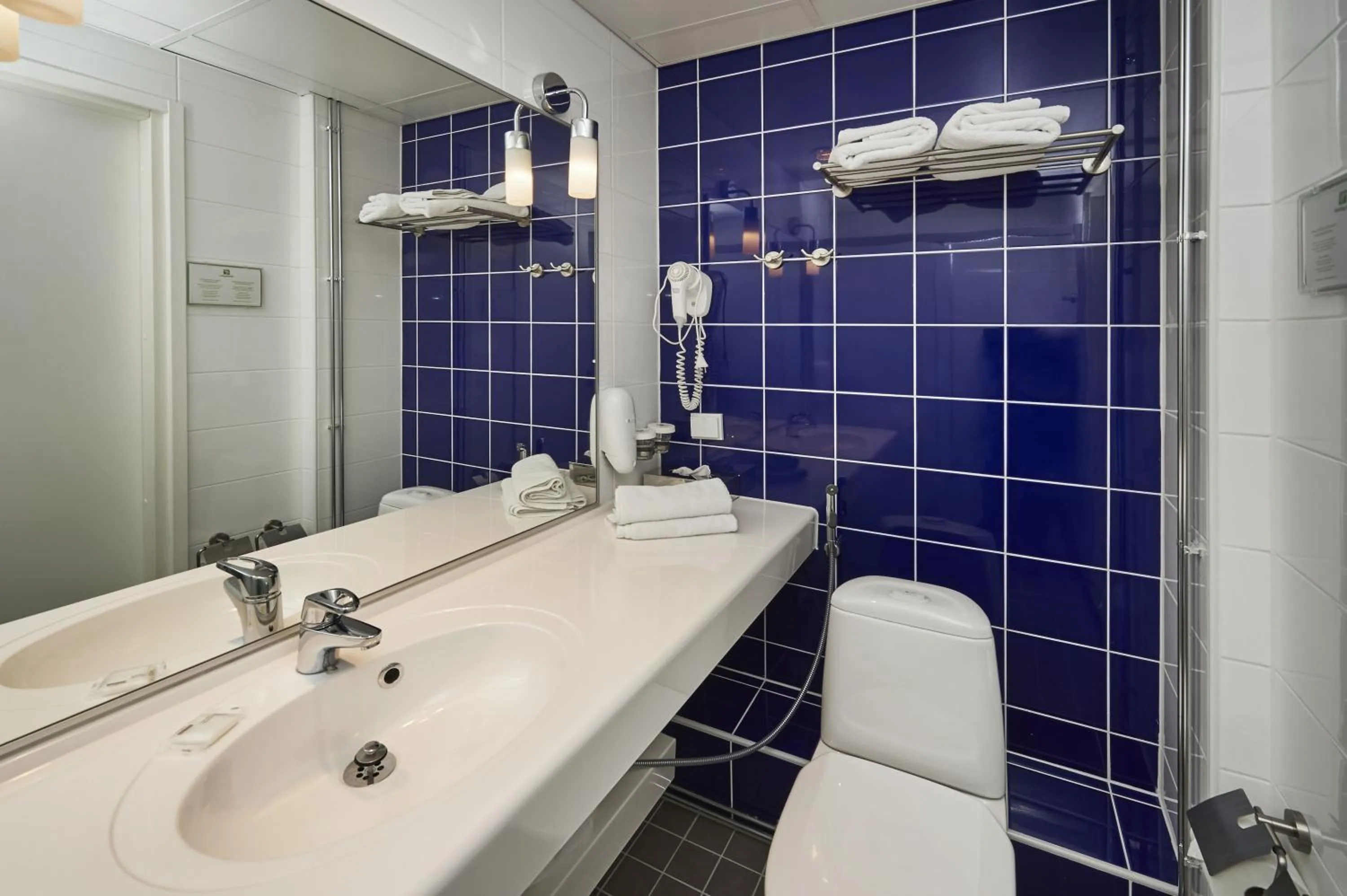 Bathroom in Holiday Inn Tampere - Central Station by IHG