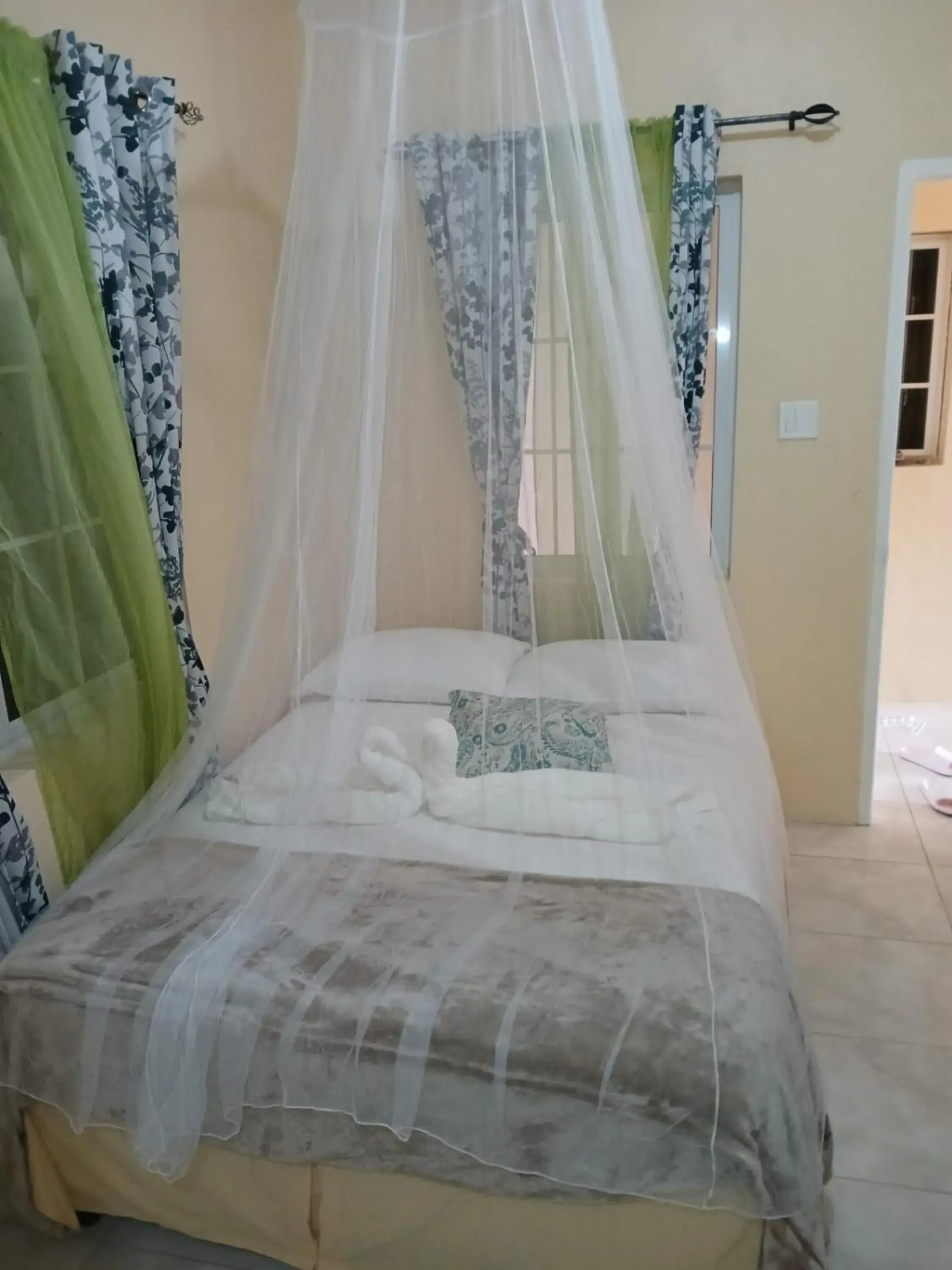 Double Room with Private Bathroom in Viva Violas Double Room with Private Bathroom in Viva Violas