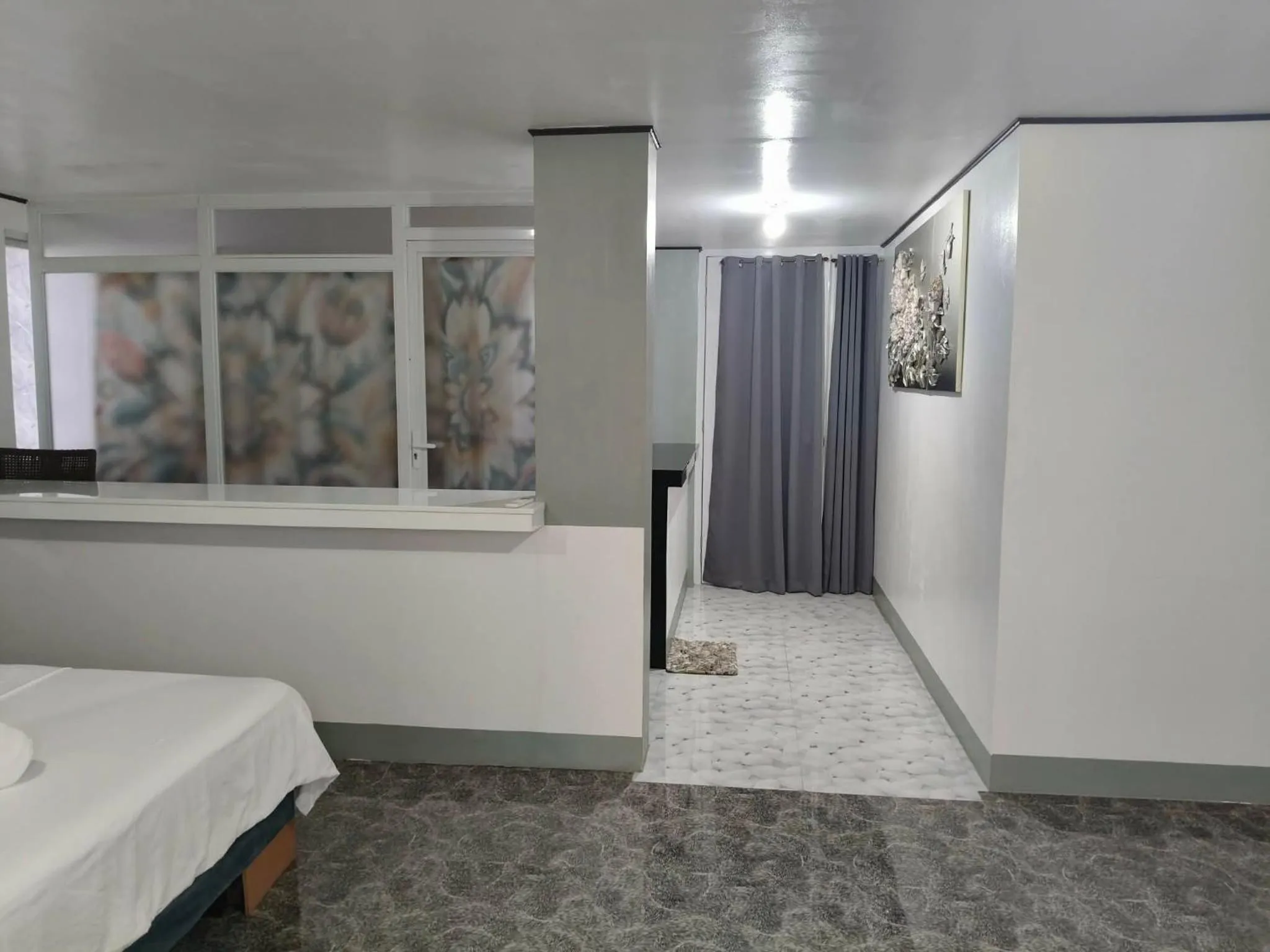 Bed in Mope Beach Resort