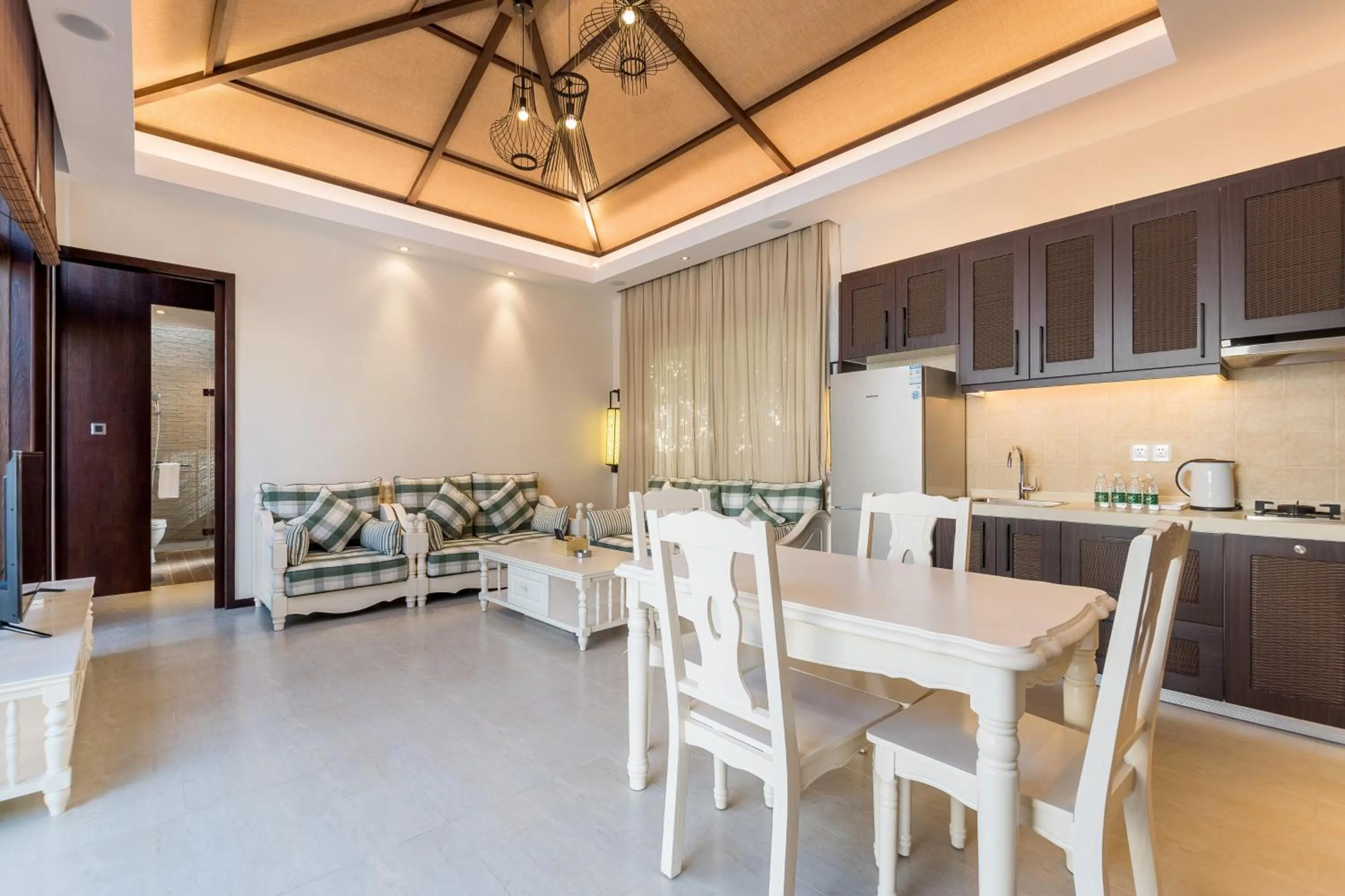 Dining area in Sanya Haitang Bay Mushe Villa
