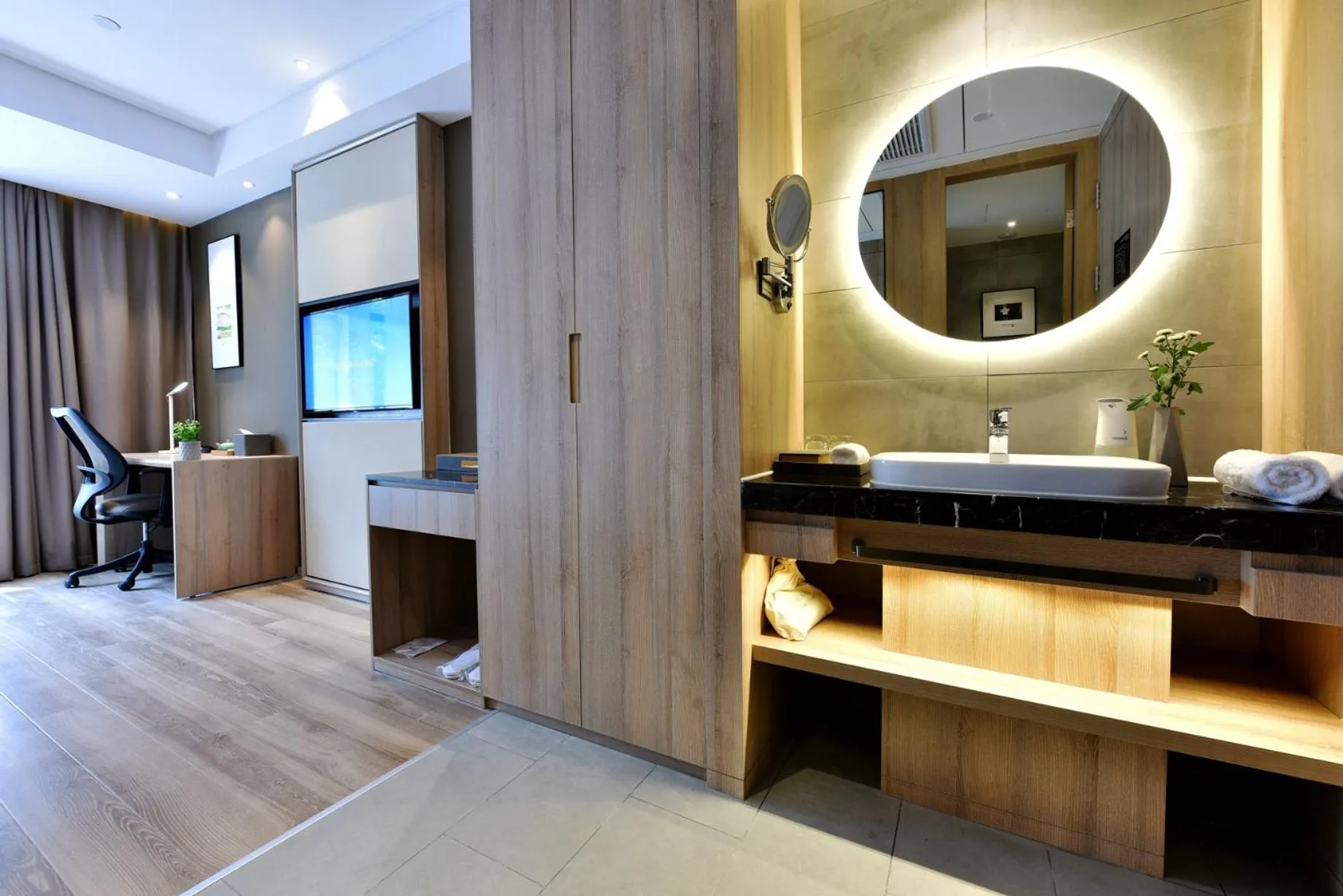 Photo of the whole room in Urban Rosa Cafe&Inn