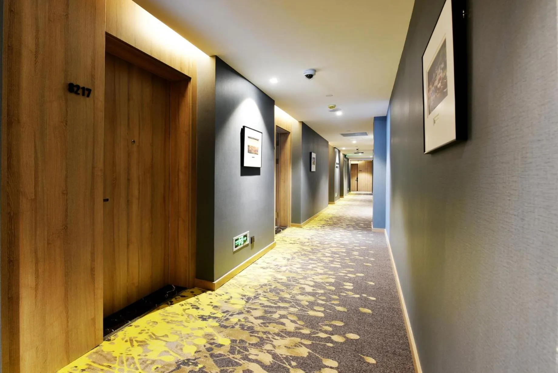 Property building in Urban Rosa Cafe&Inn