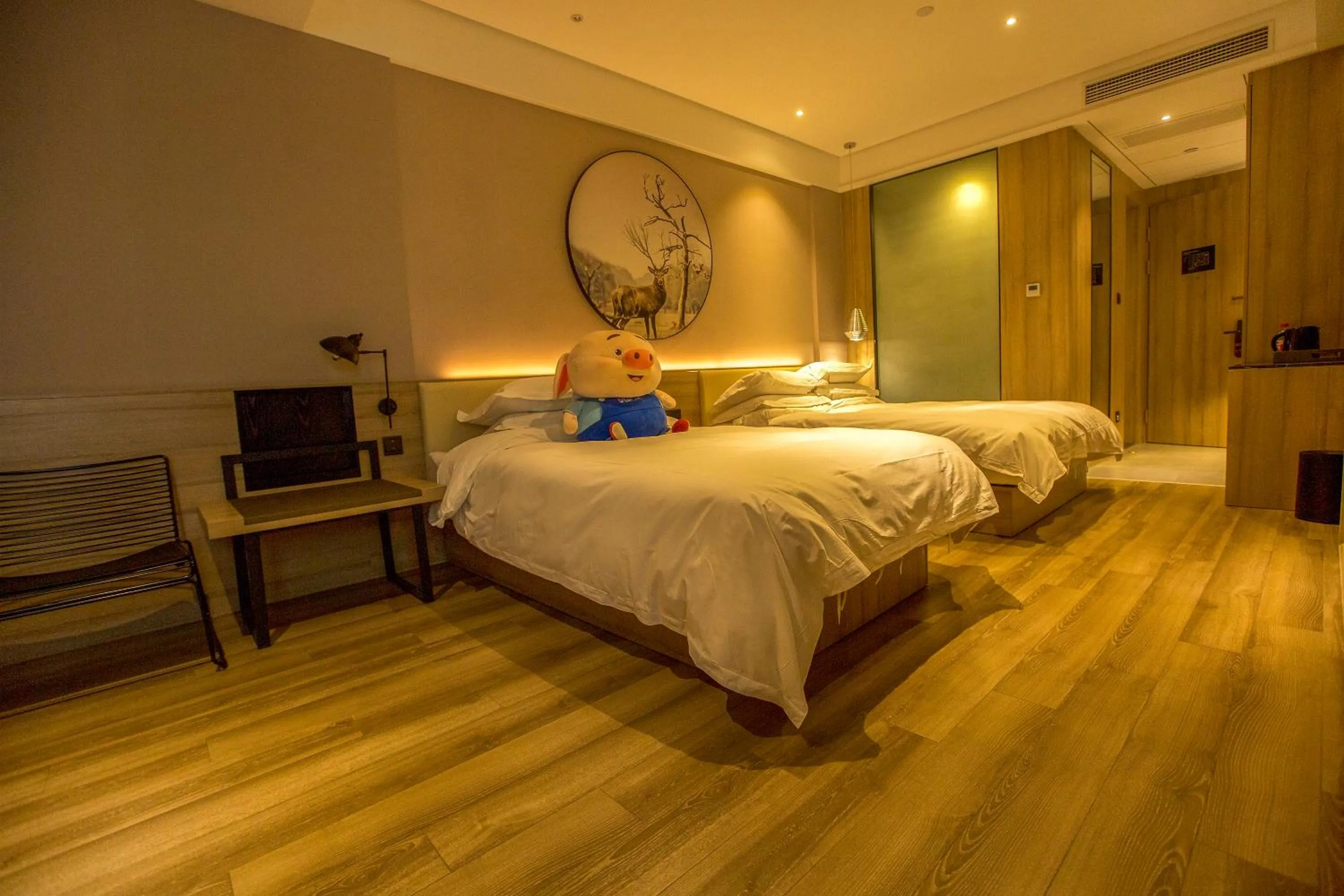 Photo of the whole room, Bed in Urban Rosa Cafe&Inn