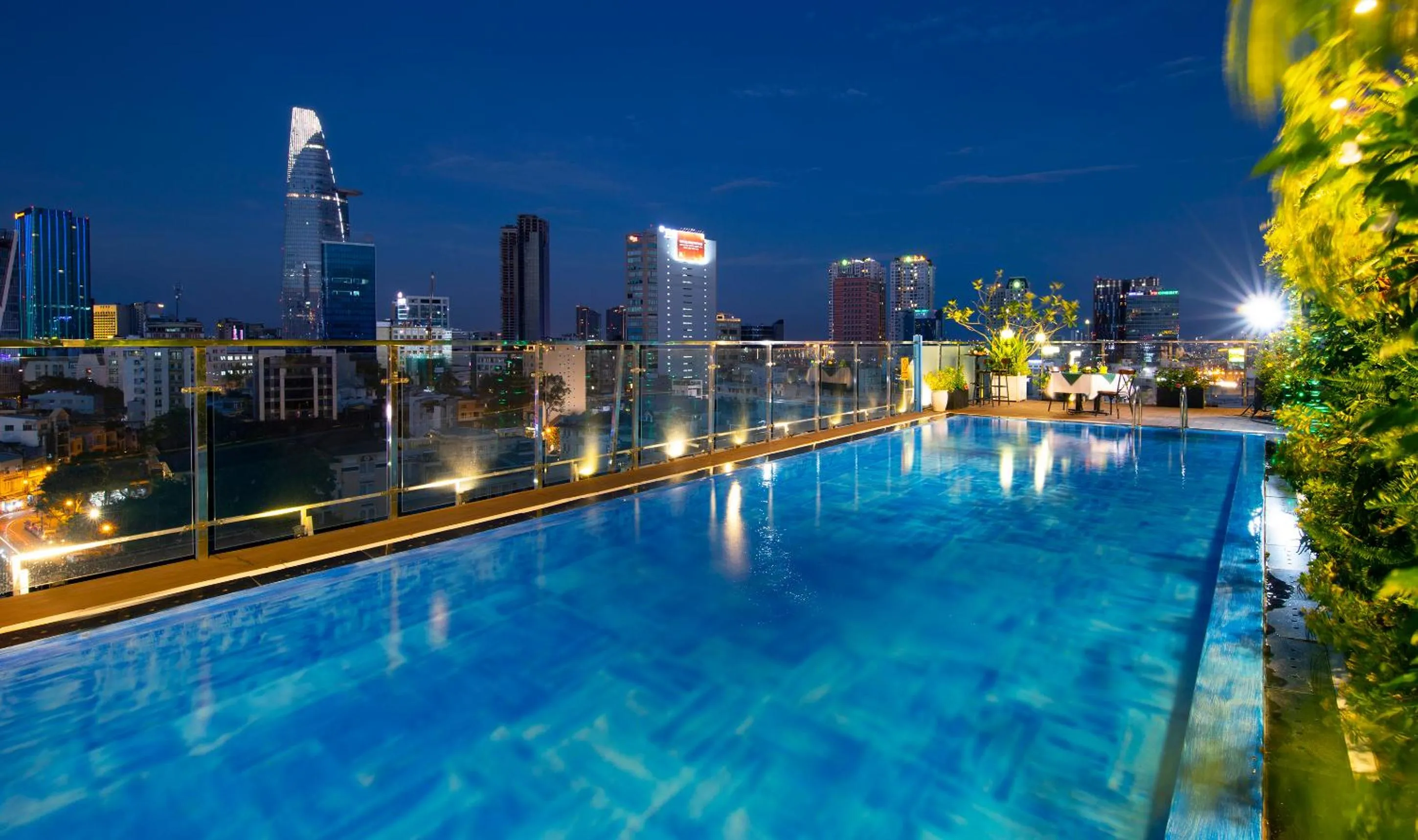 Night in Happy Life Grand Hotel & Rooftop Skybar