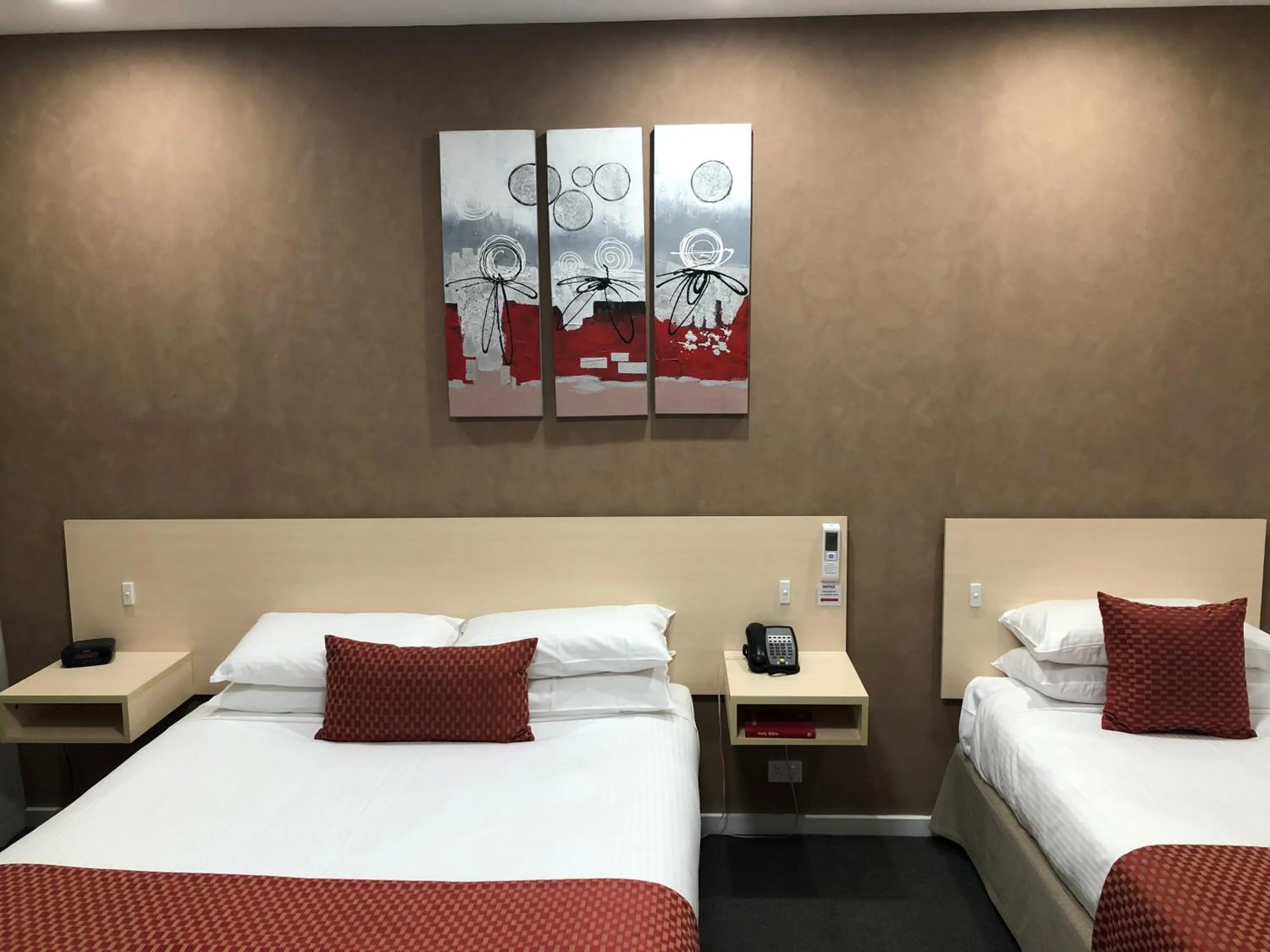 Bed in Adelaide Airport Motel