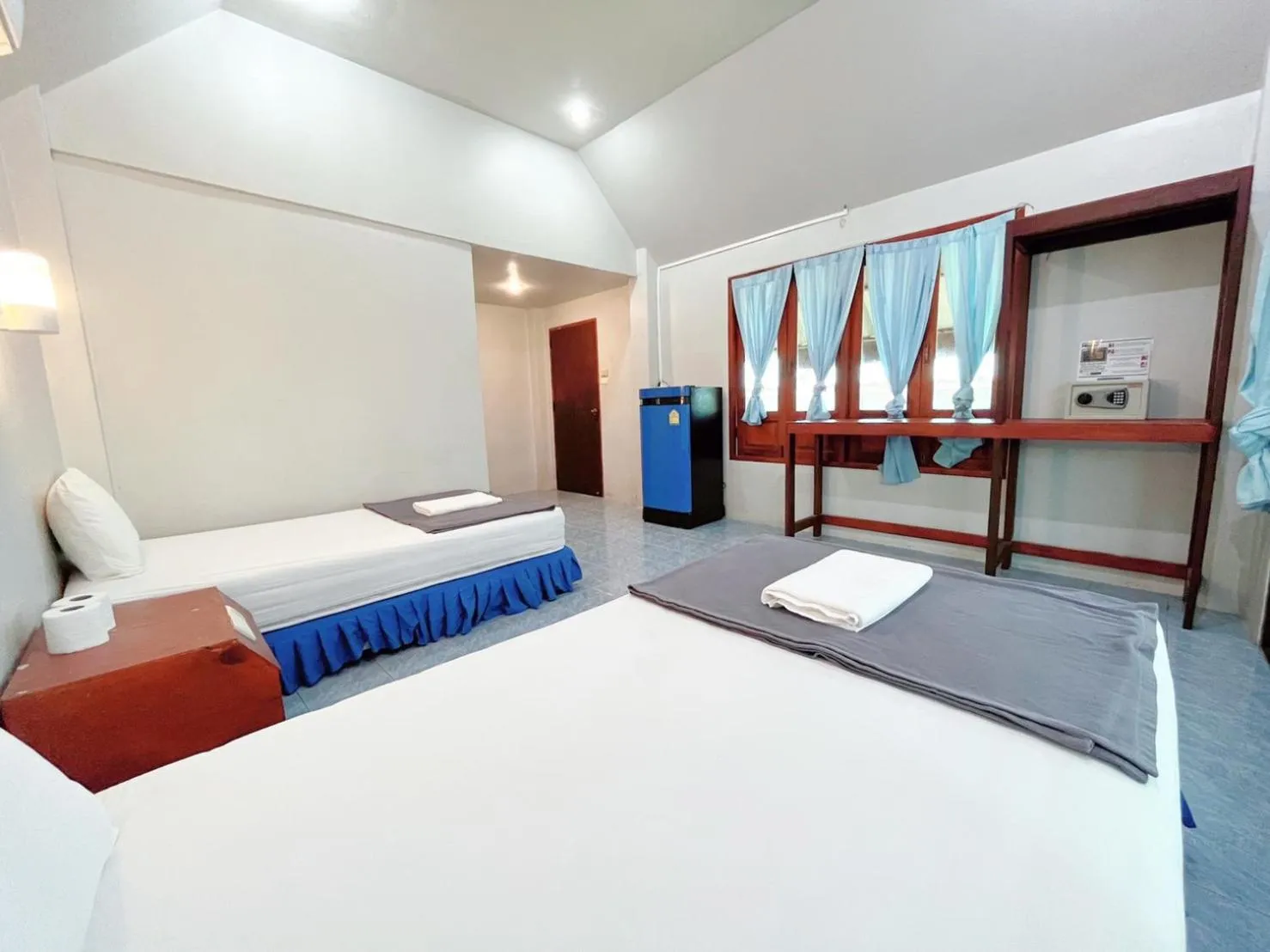 Bed in Paradise Bungalows