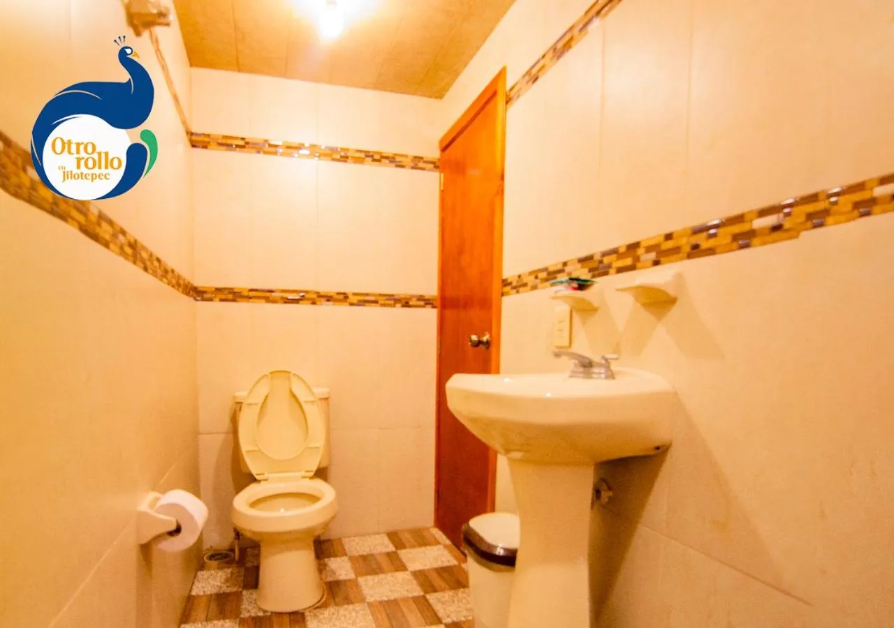 Shower in Otro Rollo en Jilotepec