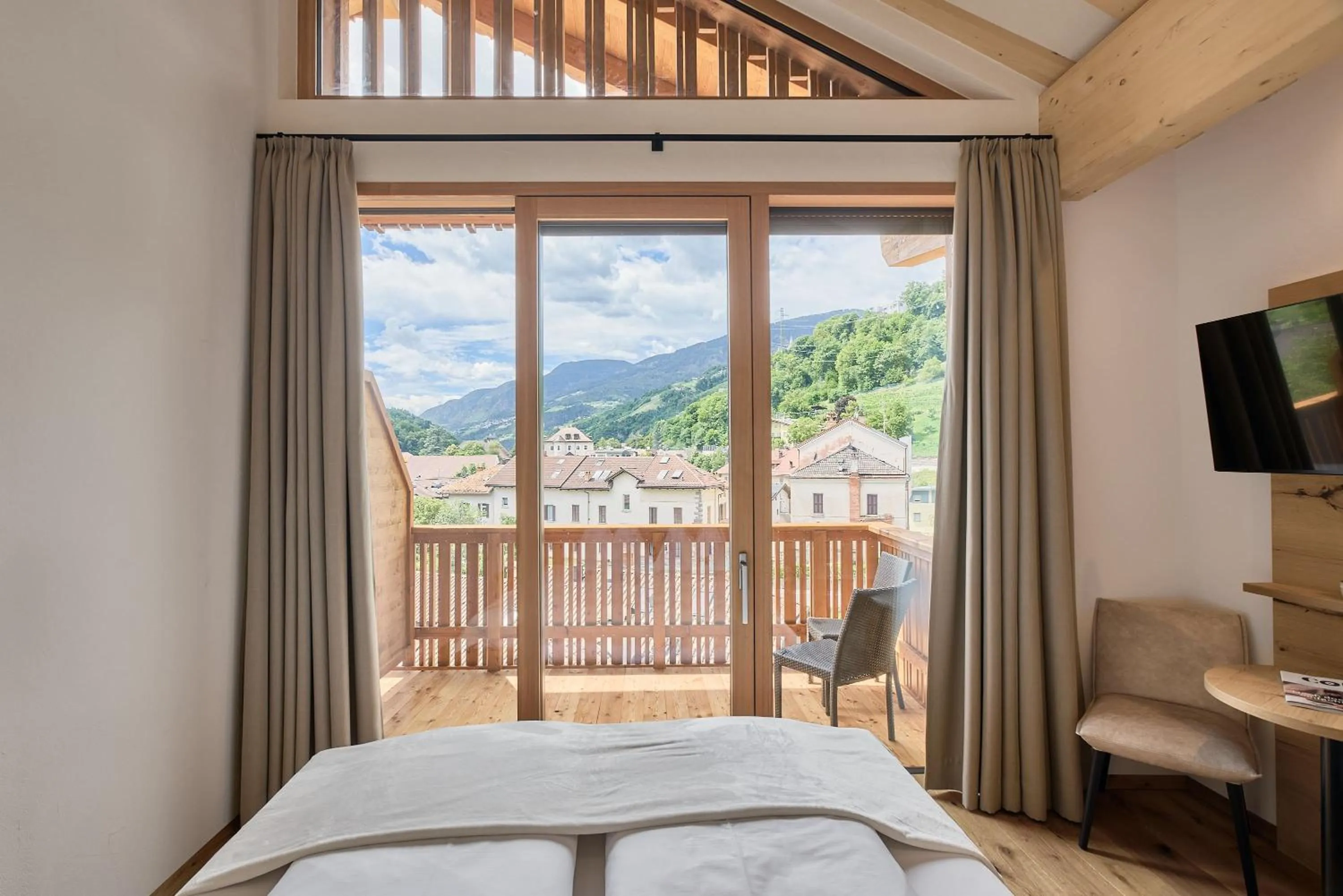 View (from property/room), Bed in Hotel Schmuckhof