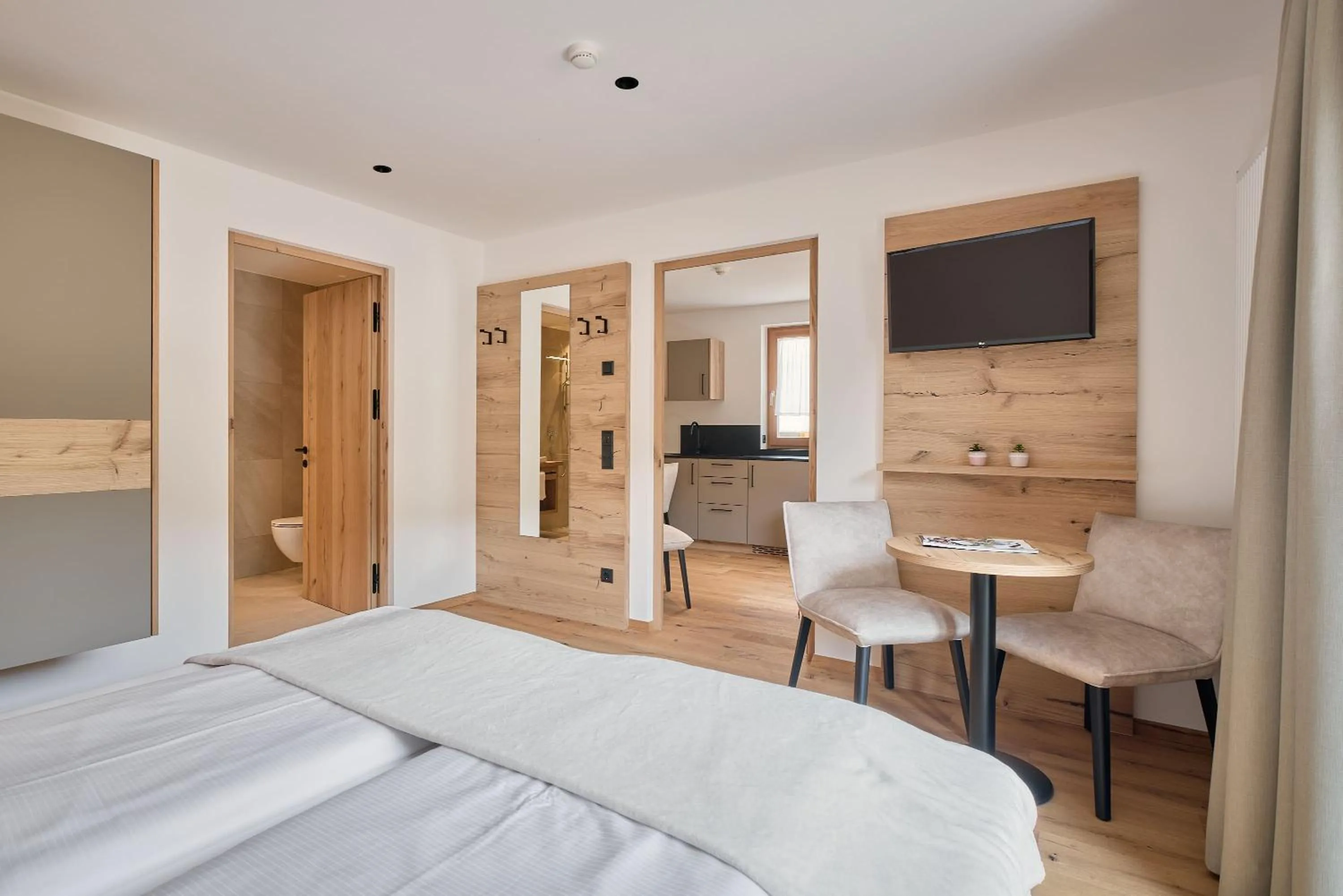 Photo of the whole room, Bed in Hotel Schmuckhof