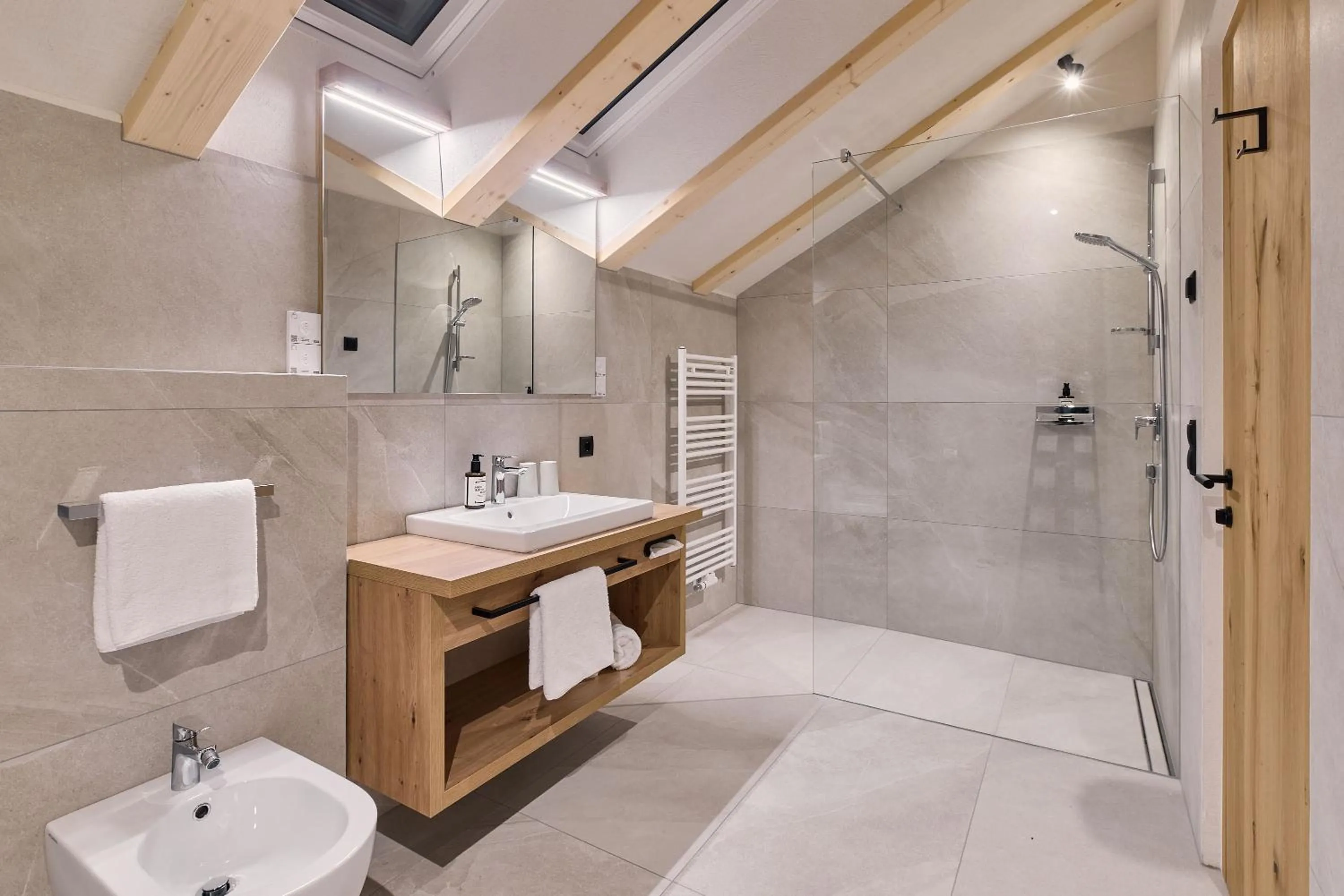 Bathroom in Hotel Schmuckhof