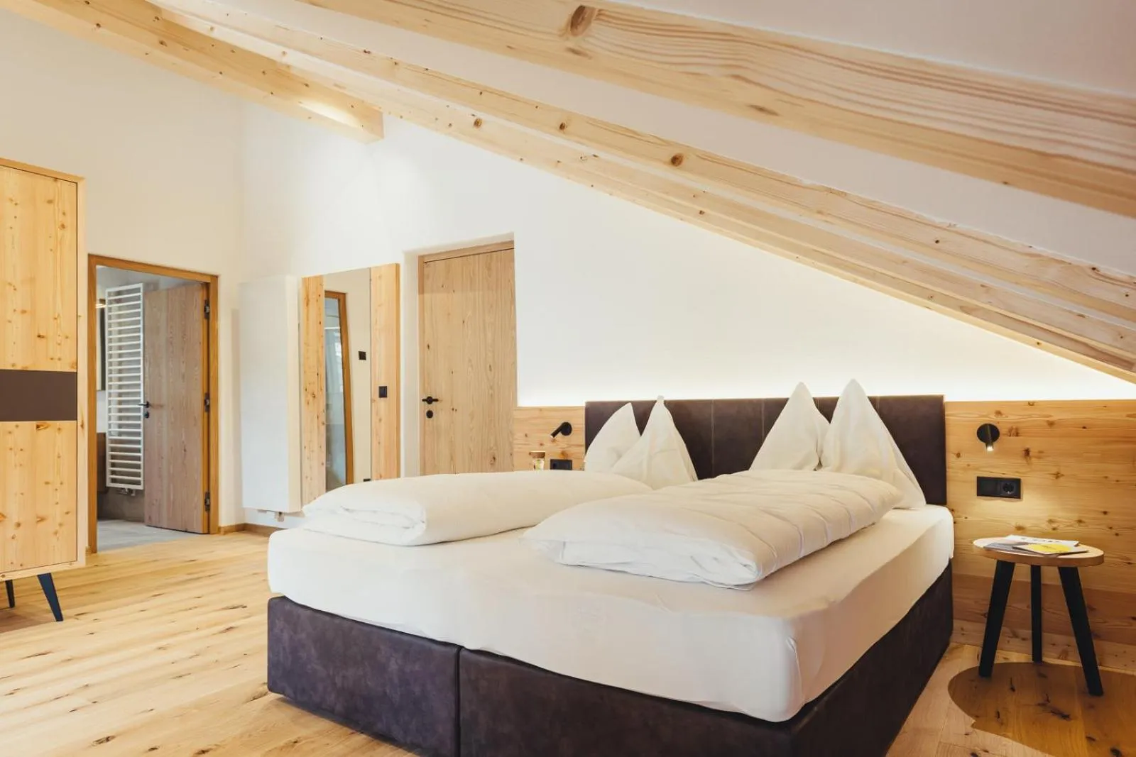 Bed in Hotel Schmuckhof