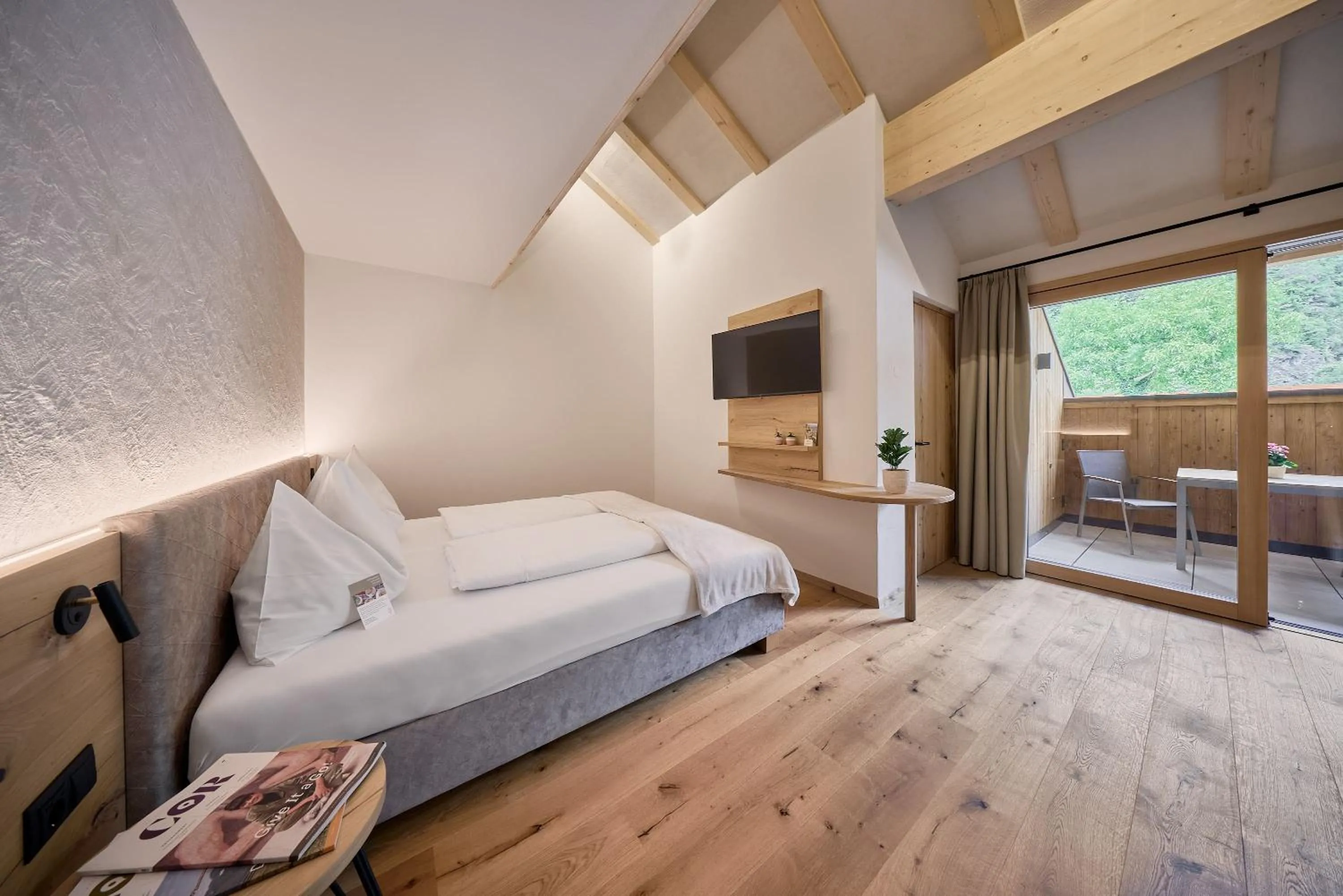 Bed in Hotel Schmuckhof