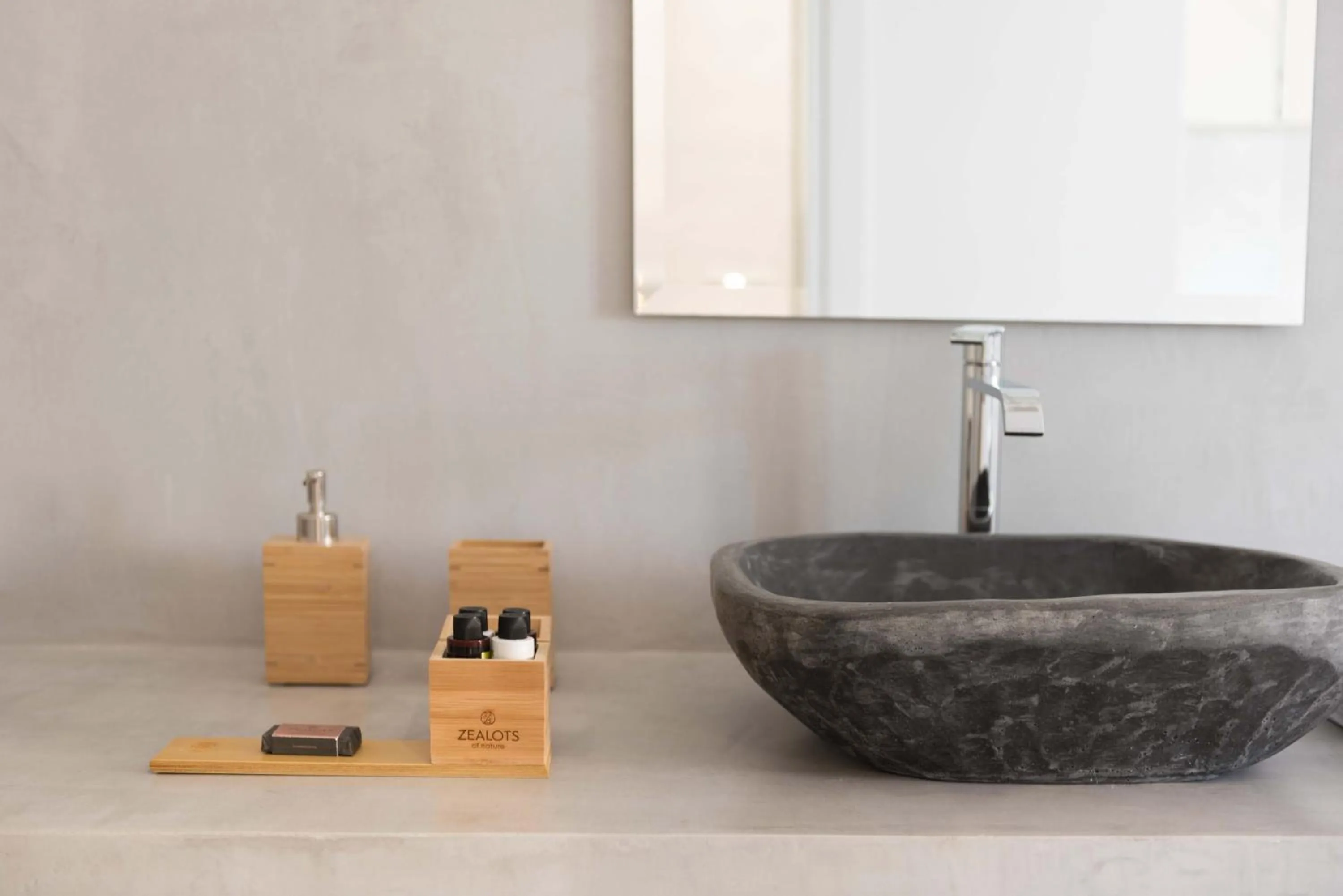 Bathroom in Calme Suites Mani